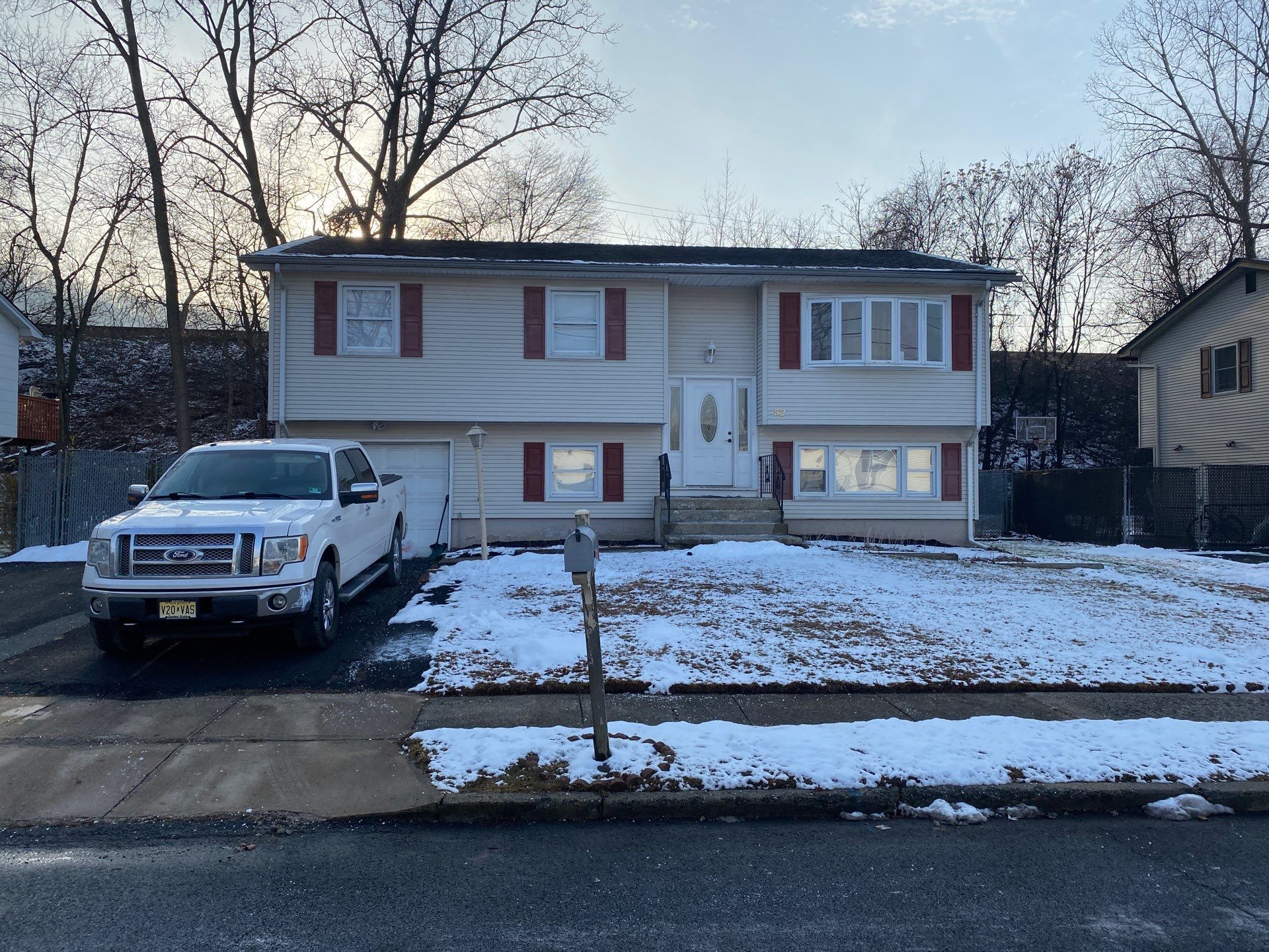 Residential Roofing Installation using Owens Corning by roberts roofing
