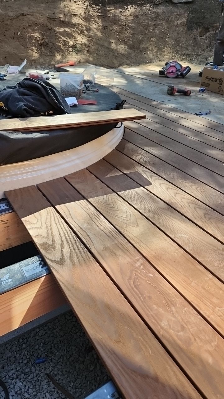 Deck/Patio by The Tahoe Tradesman
