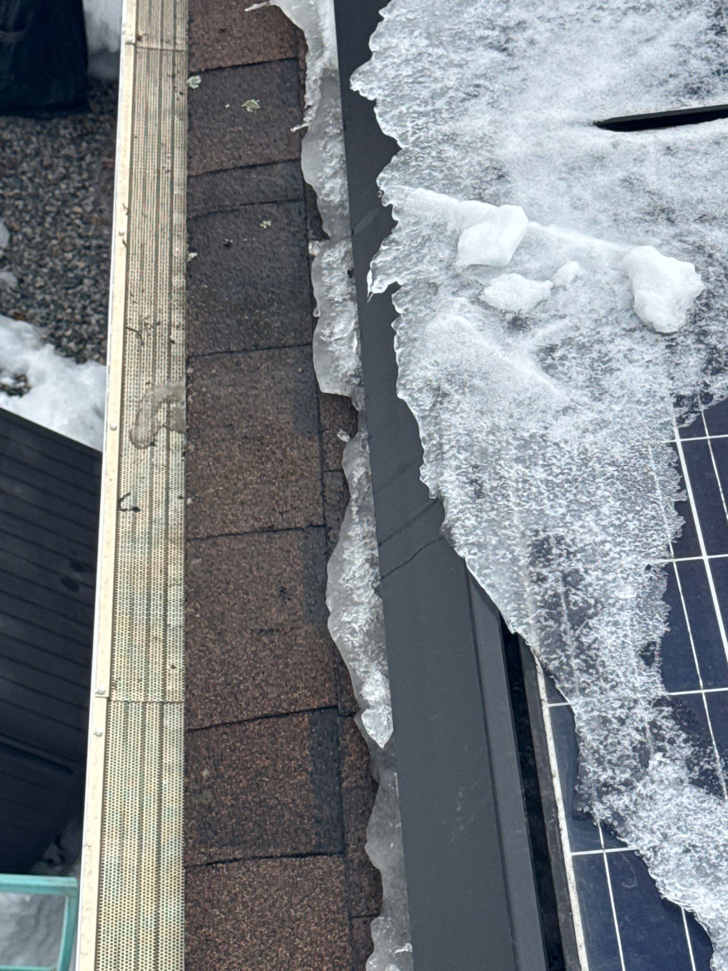 Ice Dam Removal & Snow Removal in Woburn, MA by Mighty Dog Roofing of Greater Middlesex County