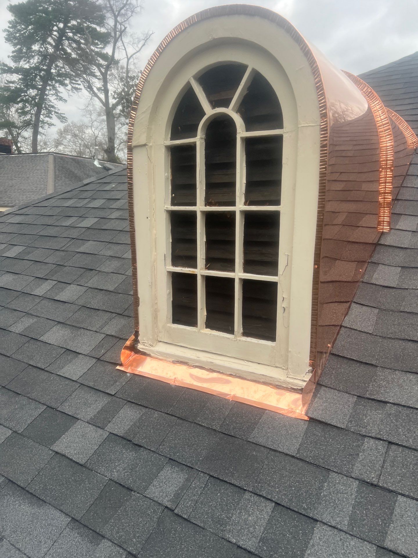 Onyx Black Shingle w/ Copper Upgrades by IAM Roofing LLC