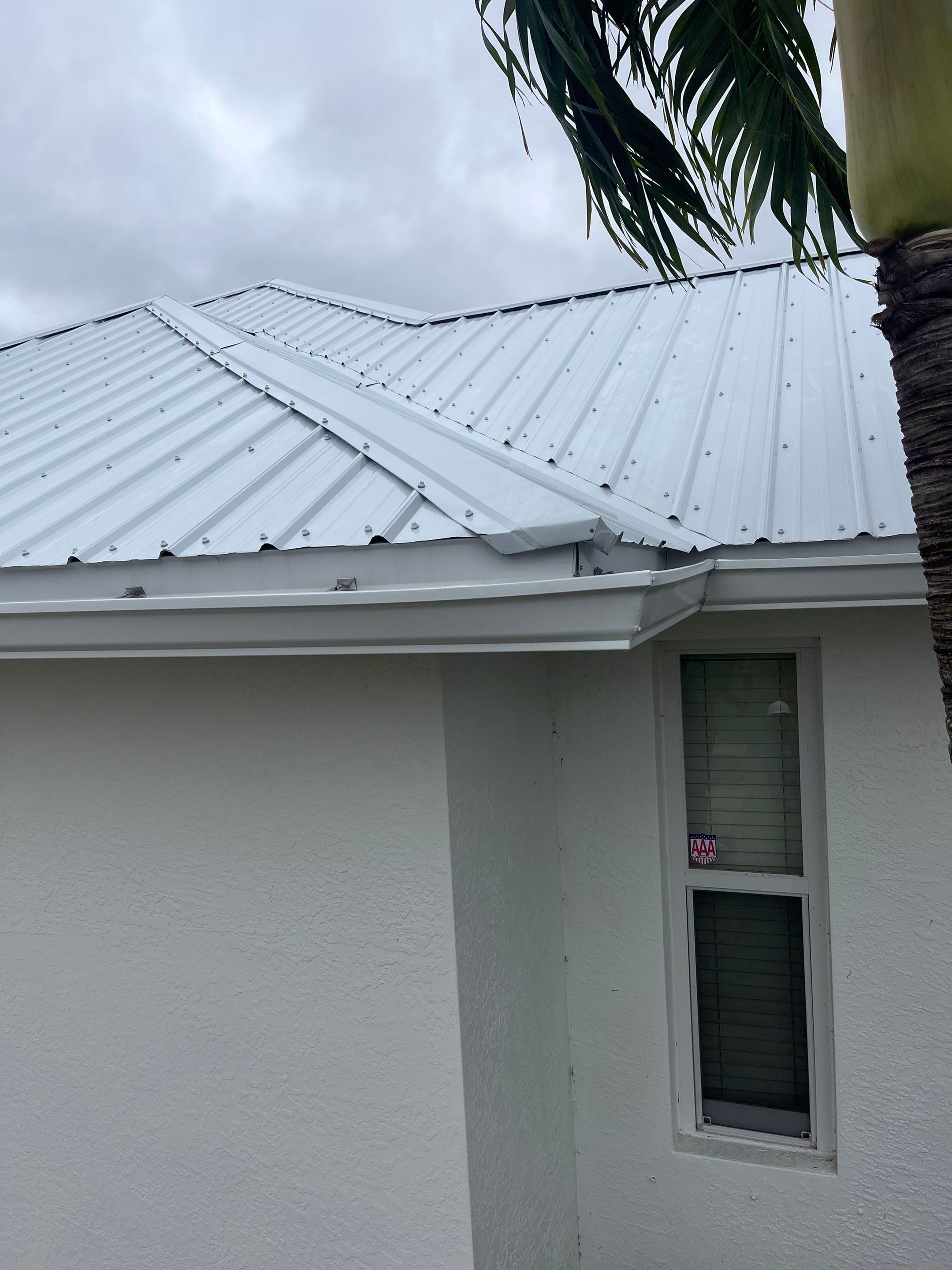 Seamless Aluminum Gutters in Cape Coral FL by Gutter Professors