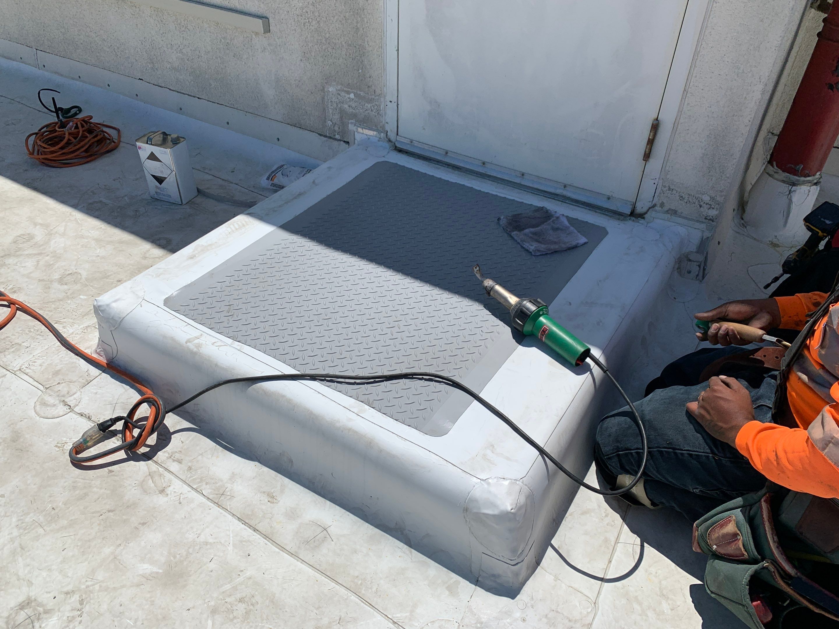 360 @ EL SEGUNDO by LA Roof Systems Corporation