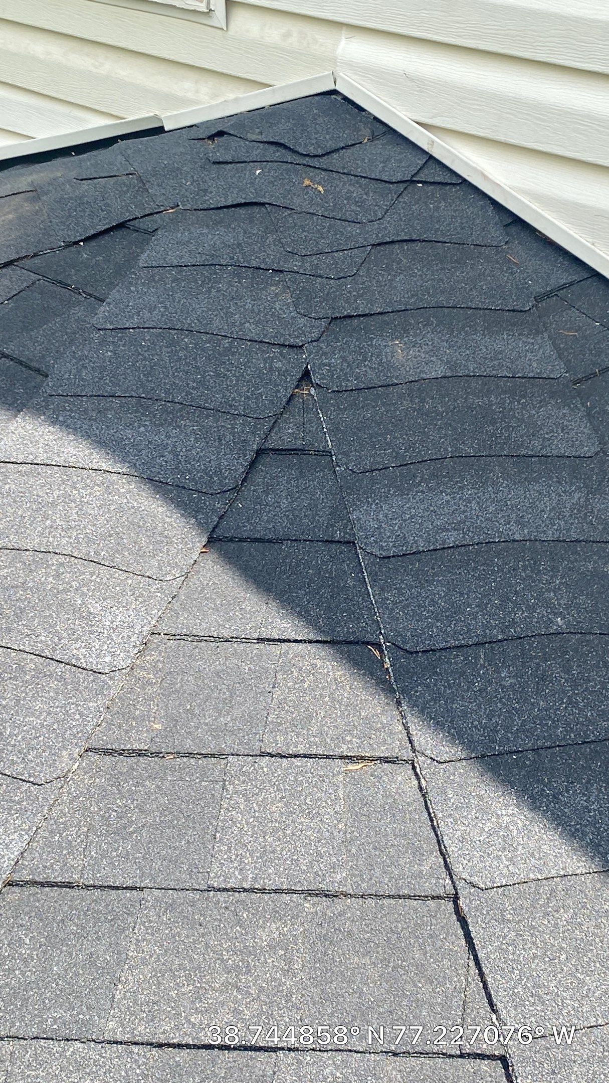 Springfield: CertainTeed Landmark Pro Designer Shingles in Max Def Charcoal Black by RM Banning, Inc.