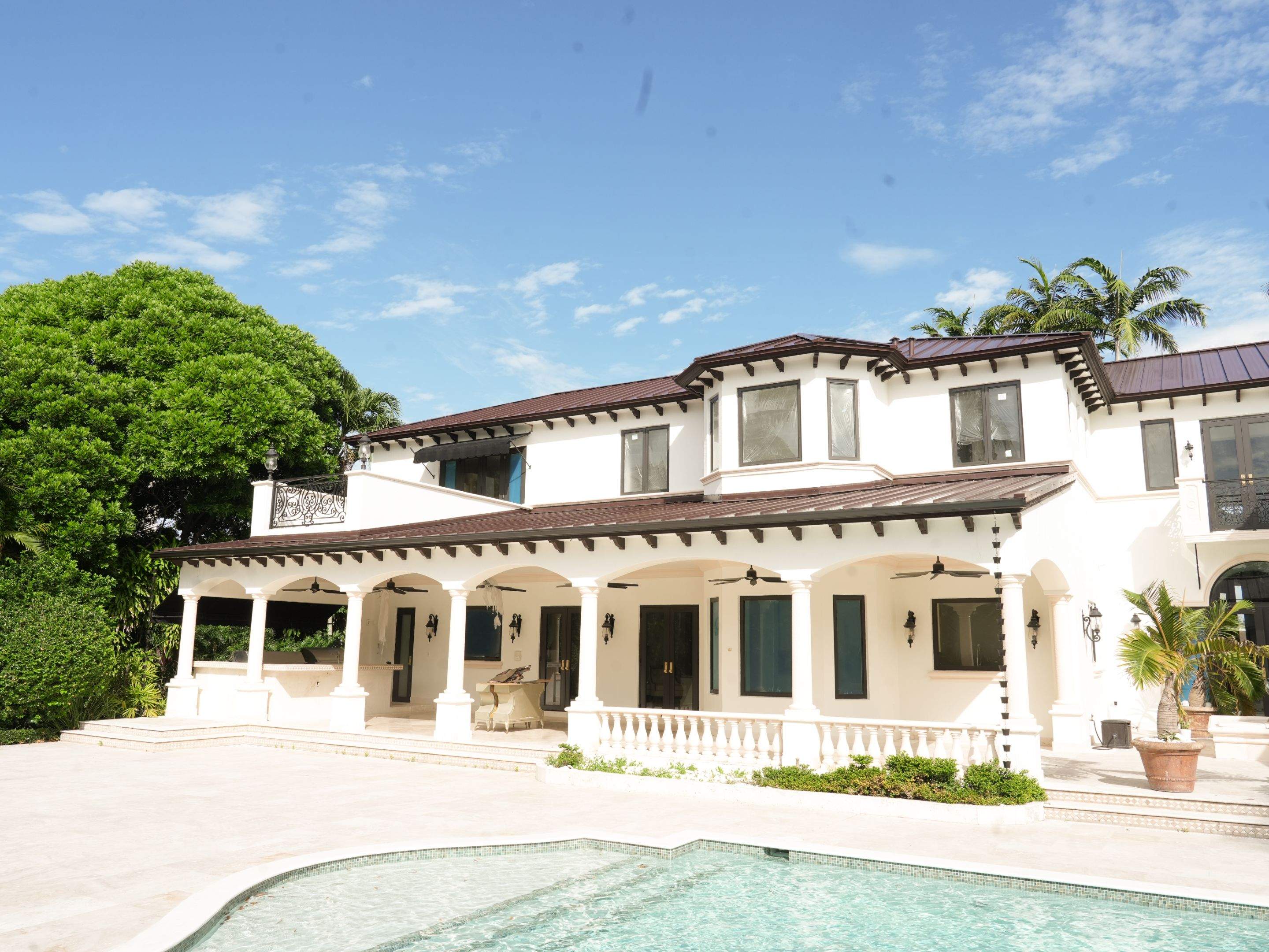 Metal Roof - Galvalume - Mansard Brown by Istueta Roofing