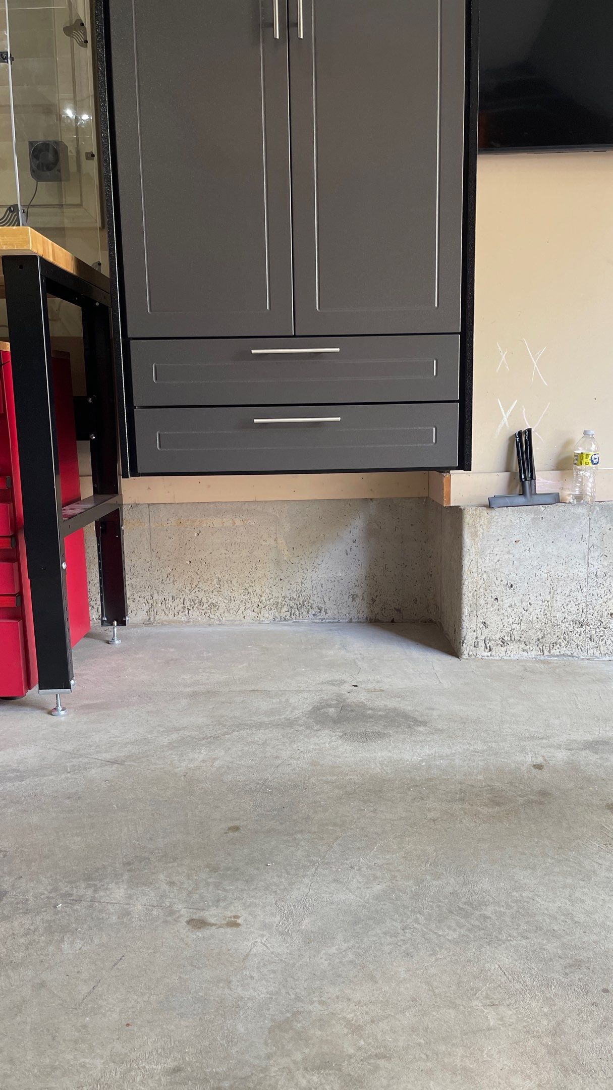 Mark M. adds cabinets to garage!  by Banner Garage