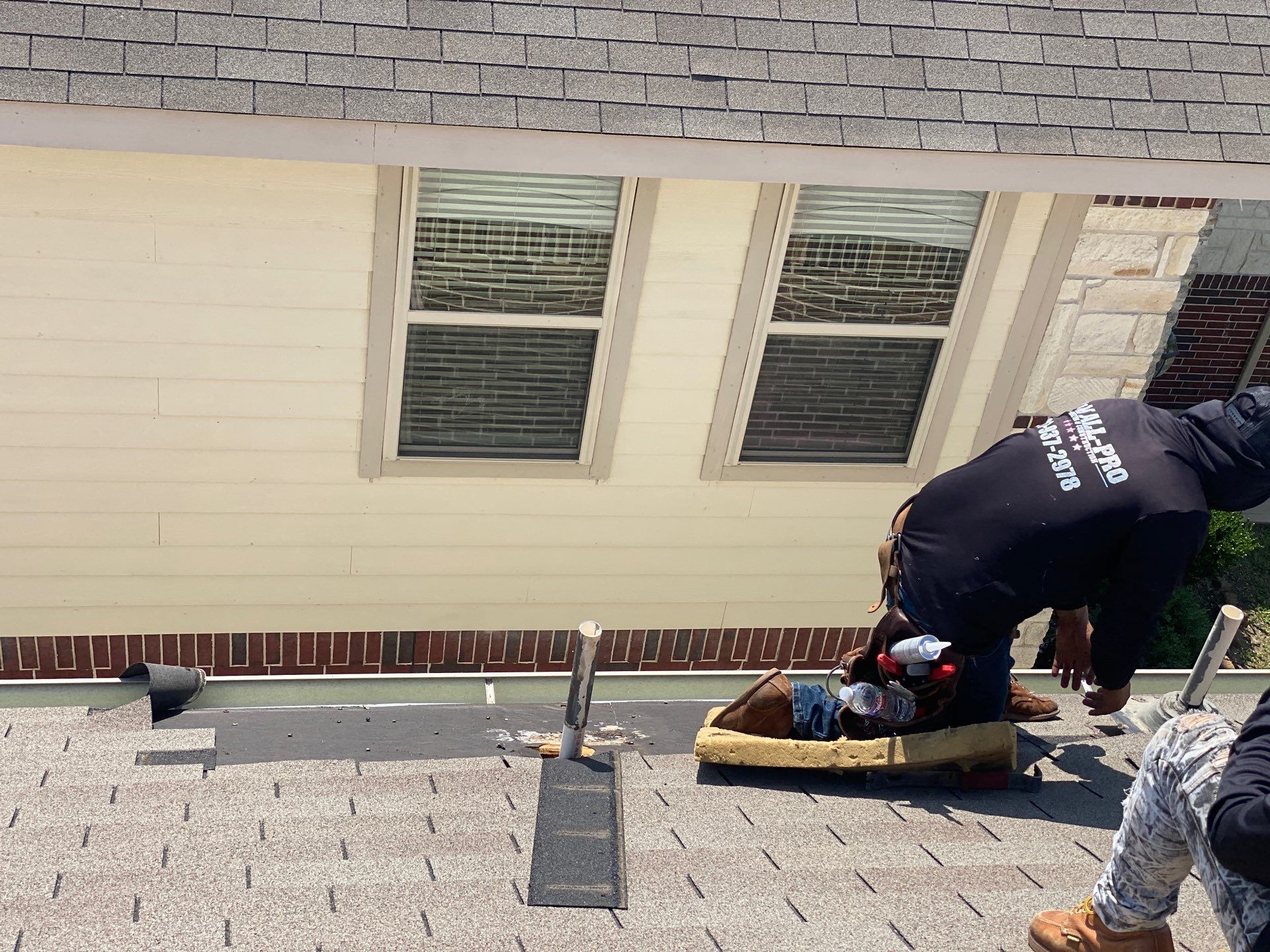 Hail Damage using Owen's Corning Duration (Lifetime) Shingles by Roof Repair Company