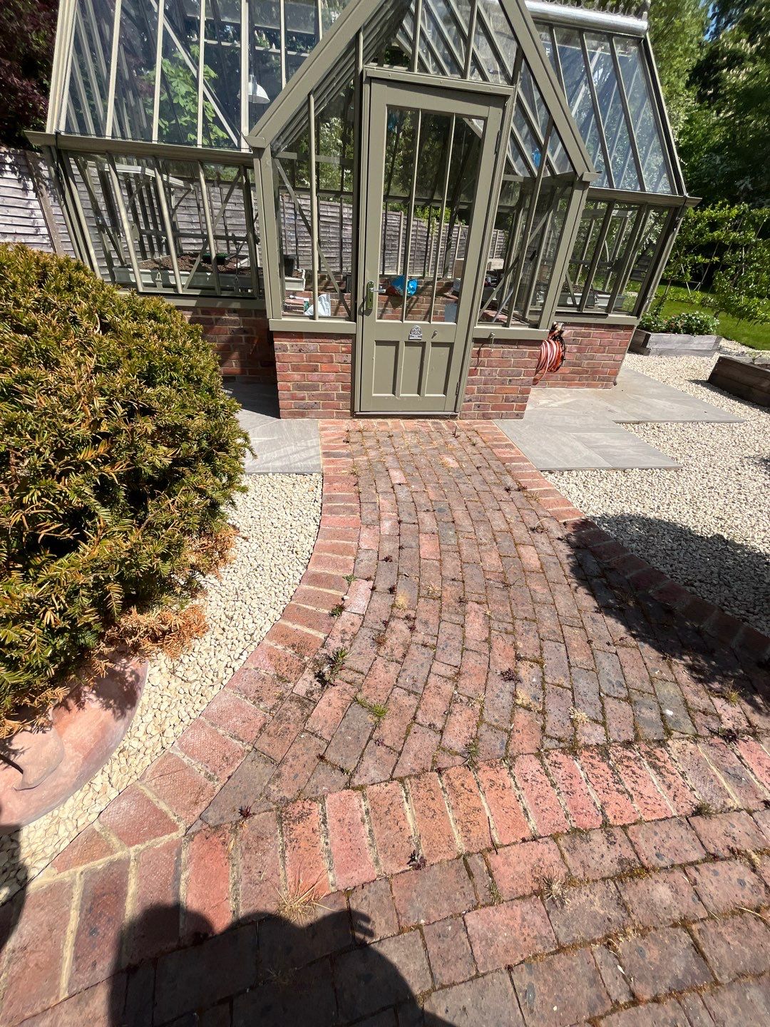 Patio - Walkways - Render Cleaning Surrey by Ges Exterior Cleaning ltd