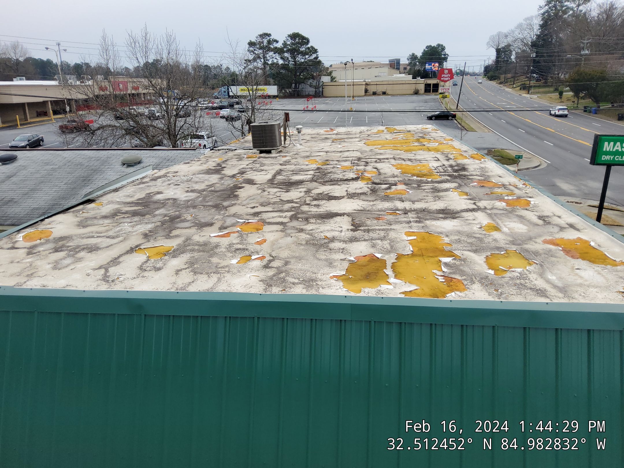 Master Clean Roof and Gutter Cleaning by iGreen Solutions