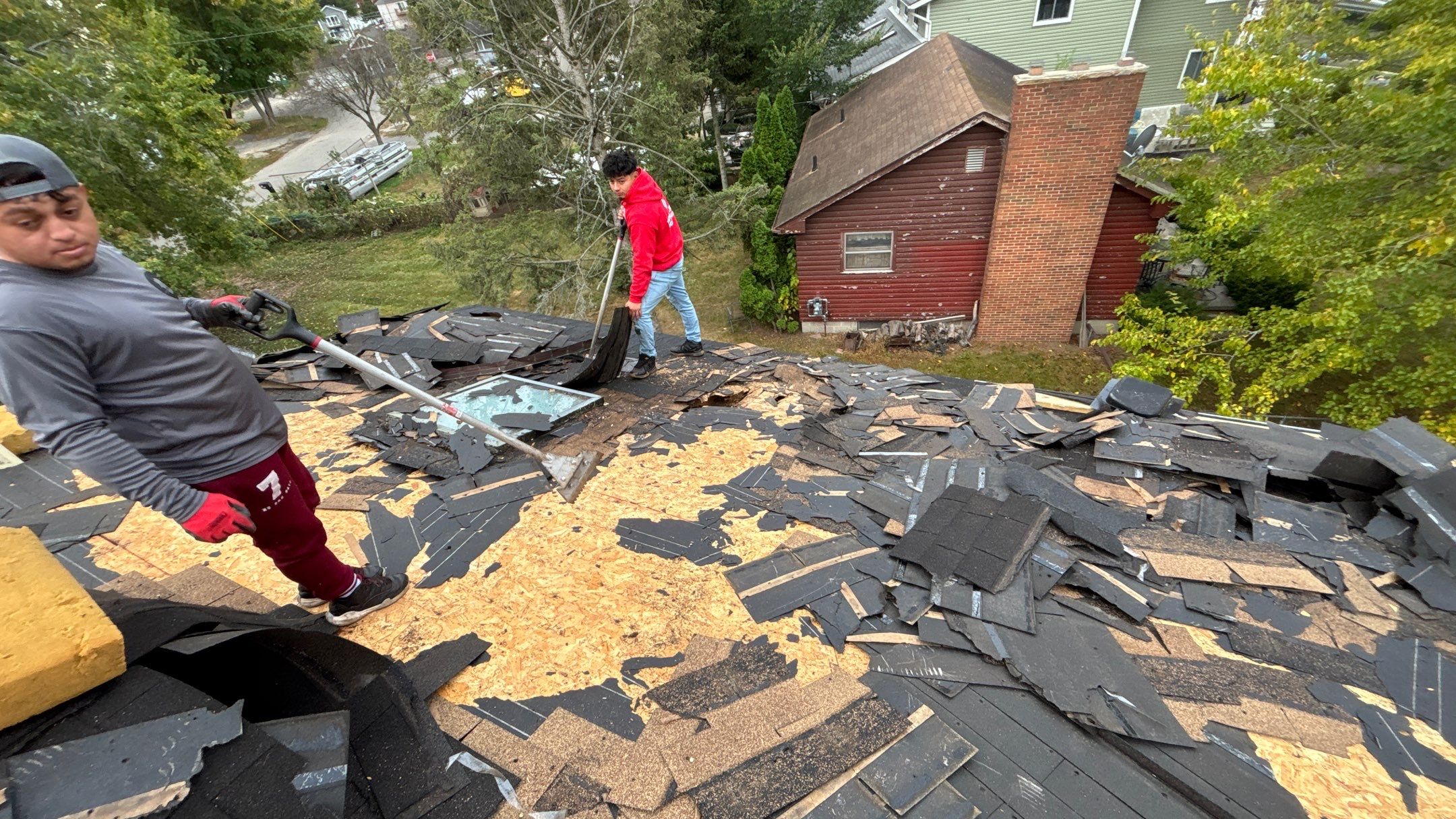 Roof Replacement using Owens Corning Onyx Black by 180 Contractors