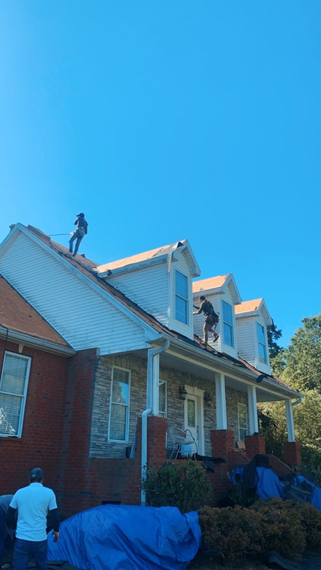Residential Roofing Installation using Owens Corning Duration Shingles Roofing System by Undersun Roofing 