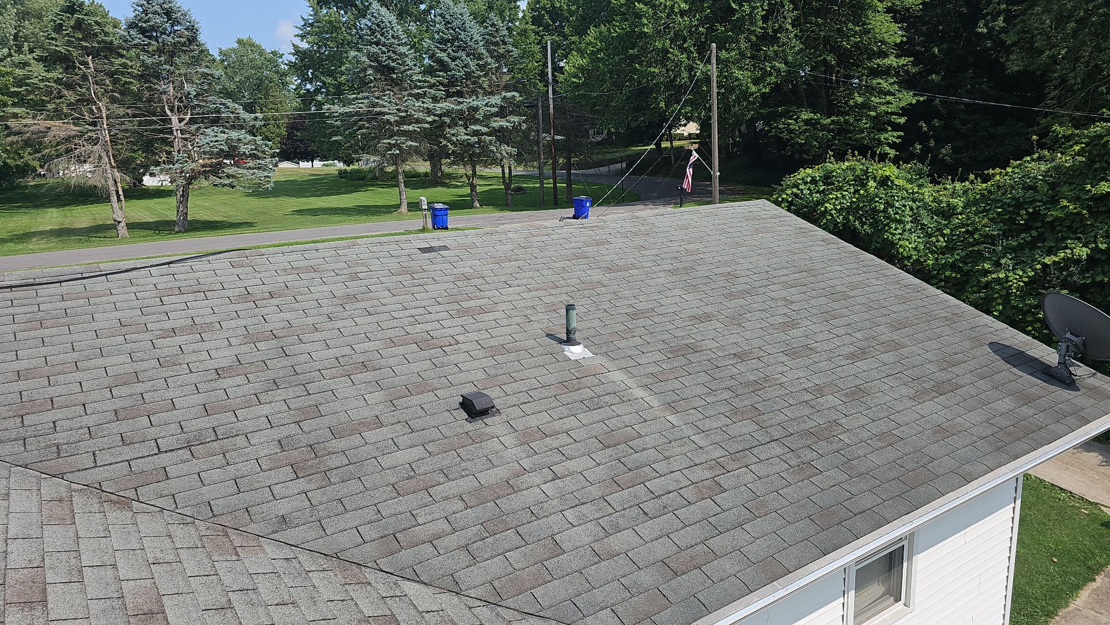ATLAS PINNACLE COLOR: PEWTER by Eagle Eye Roofing
