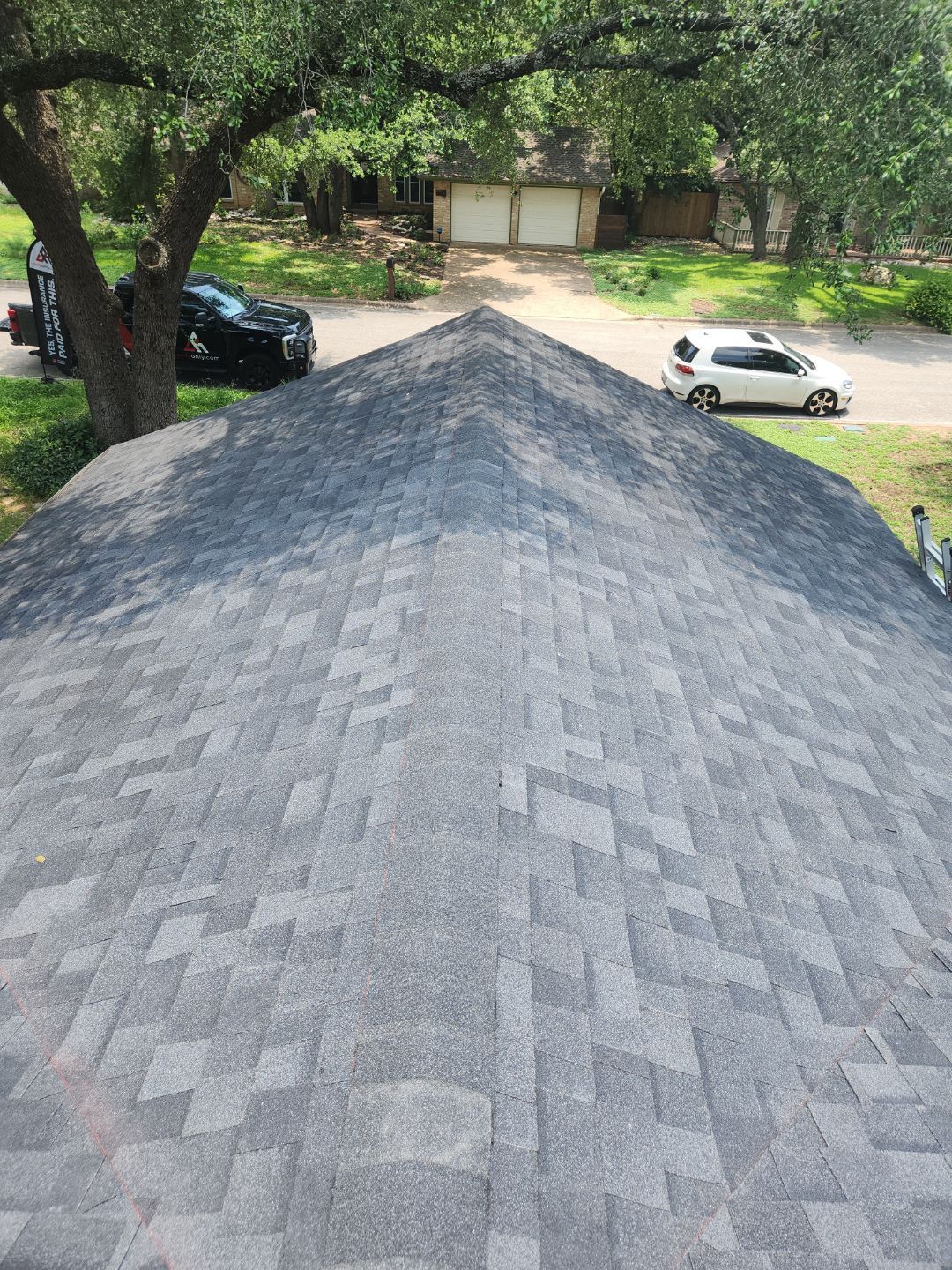 Onyx Black - Owens Corning TruDefinition Duration by RoofsOnly.com