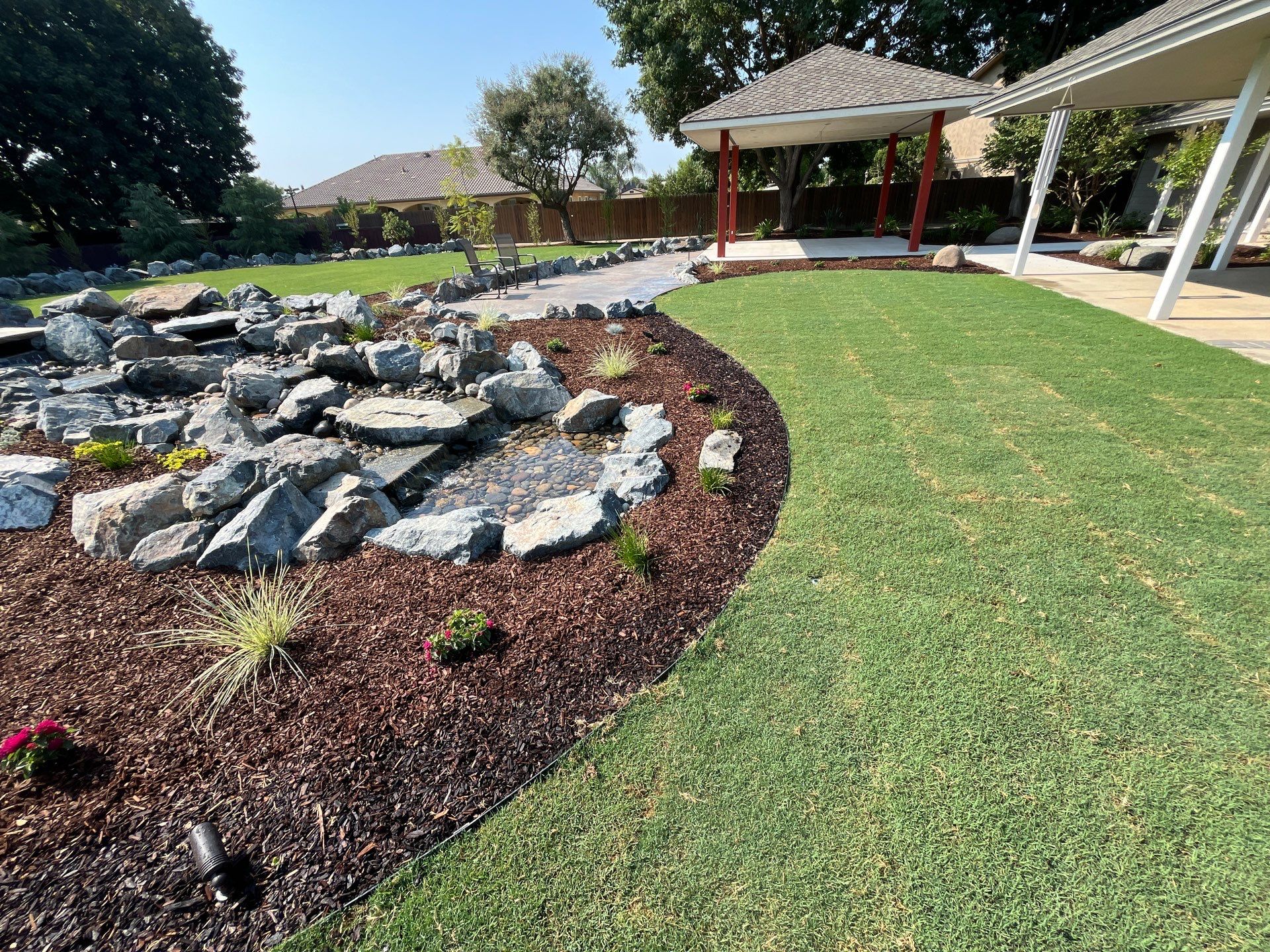 Relaxing Country Estate by Kaylor Landscape inc.