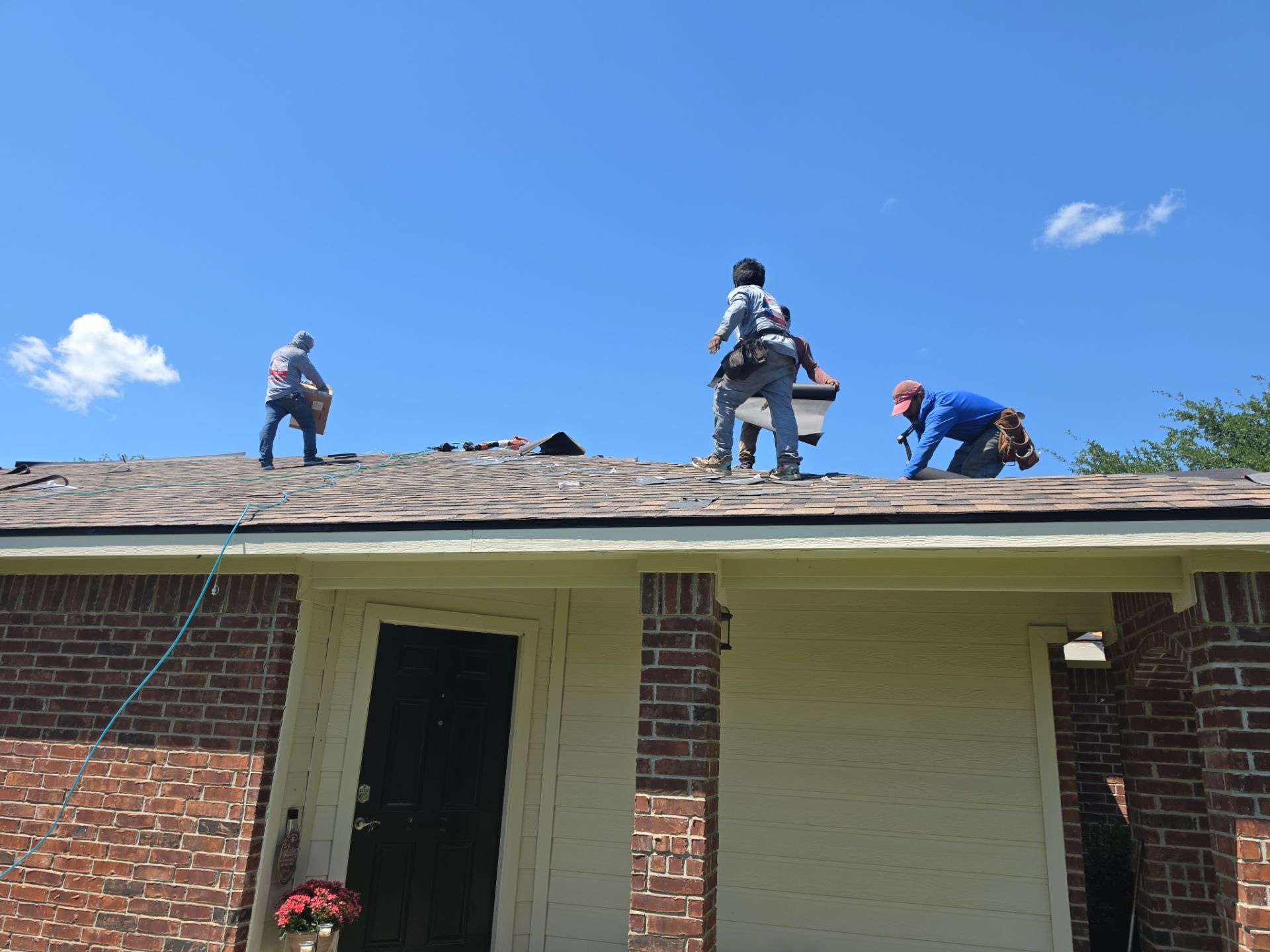 IKO Dynasty in Brownstone, Hutto, TX by REPS Austin Area Roofer