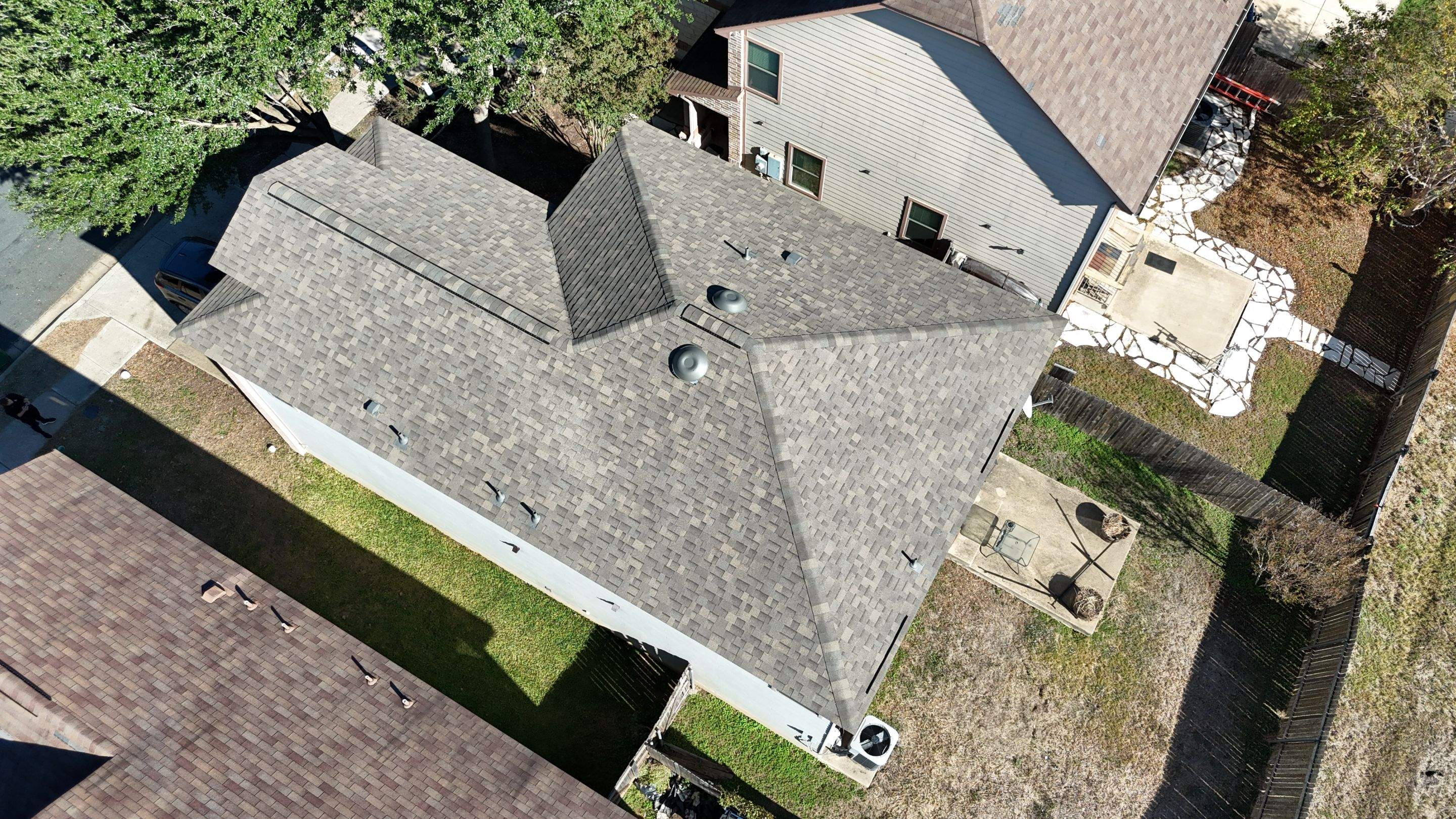 Weathered Wood - Malarkey Vista by RoofsOnly.com