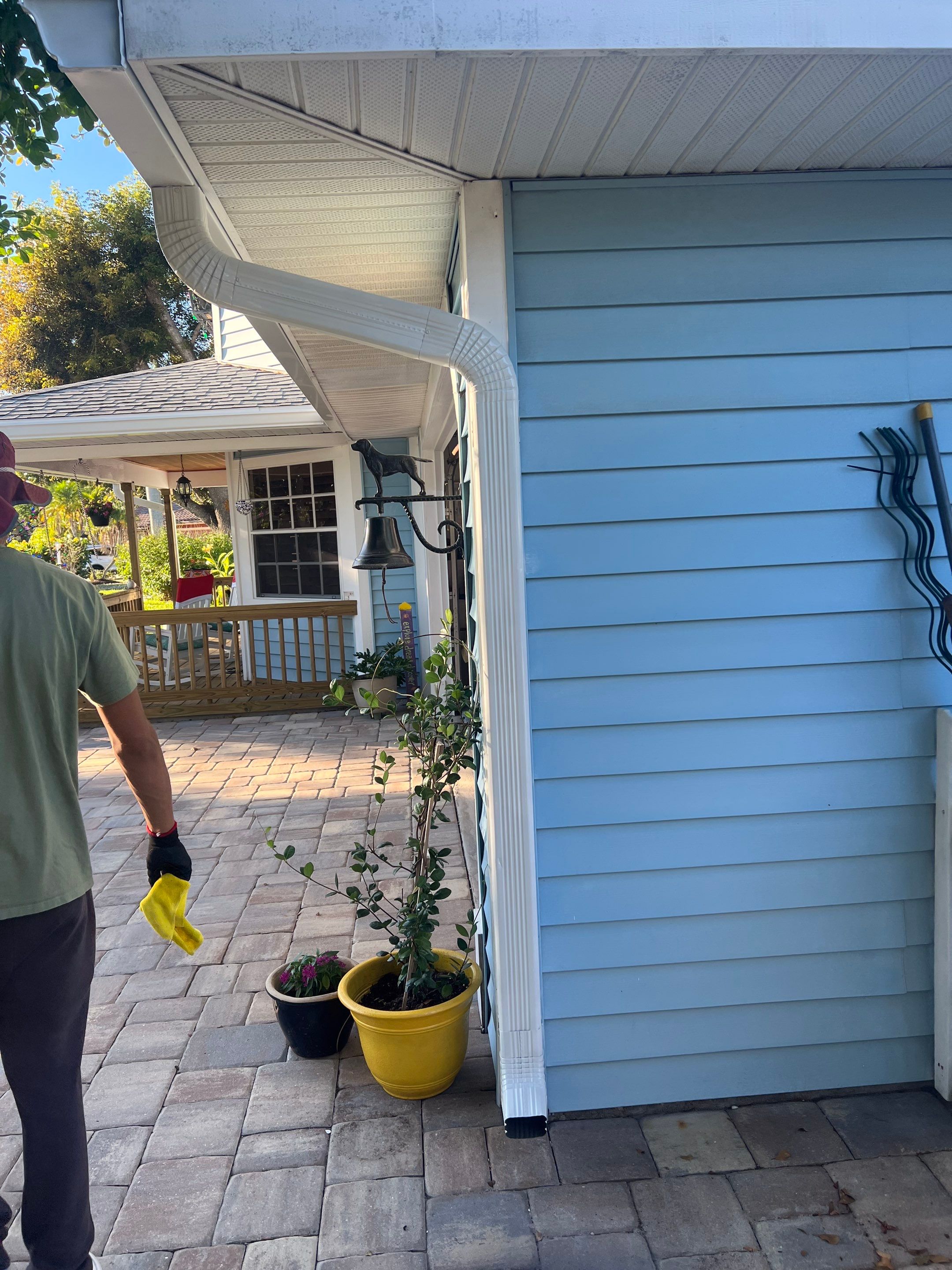 Splash Guard Gutters and 6-Inch Gutter installation in Fort Myers FL by Gutter Professors