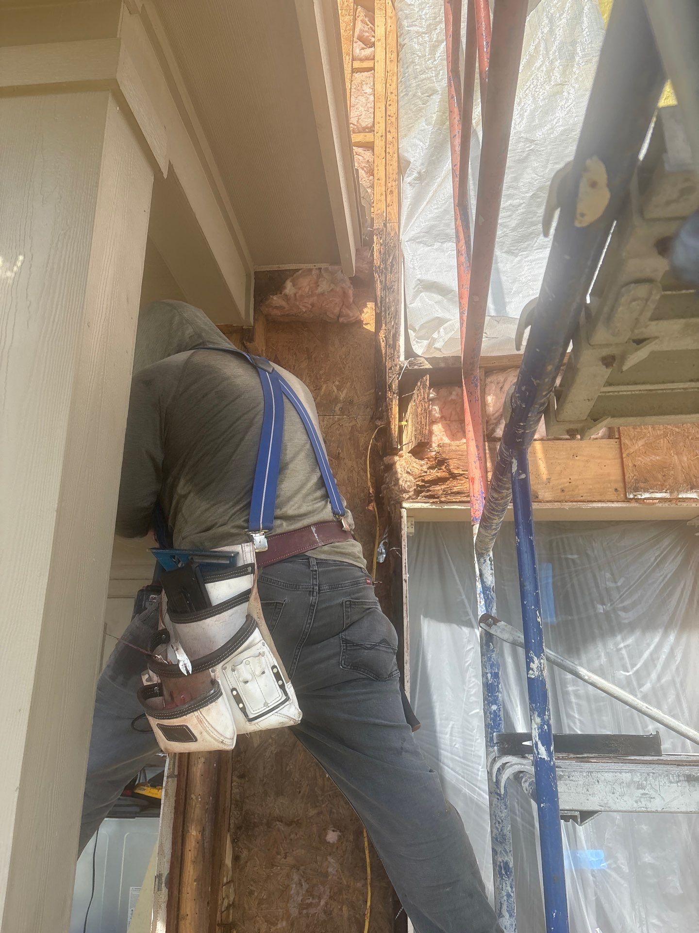 Poorly installed Windows WILL Destroy a home! by Bayfront Roofing and Construction