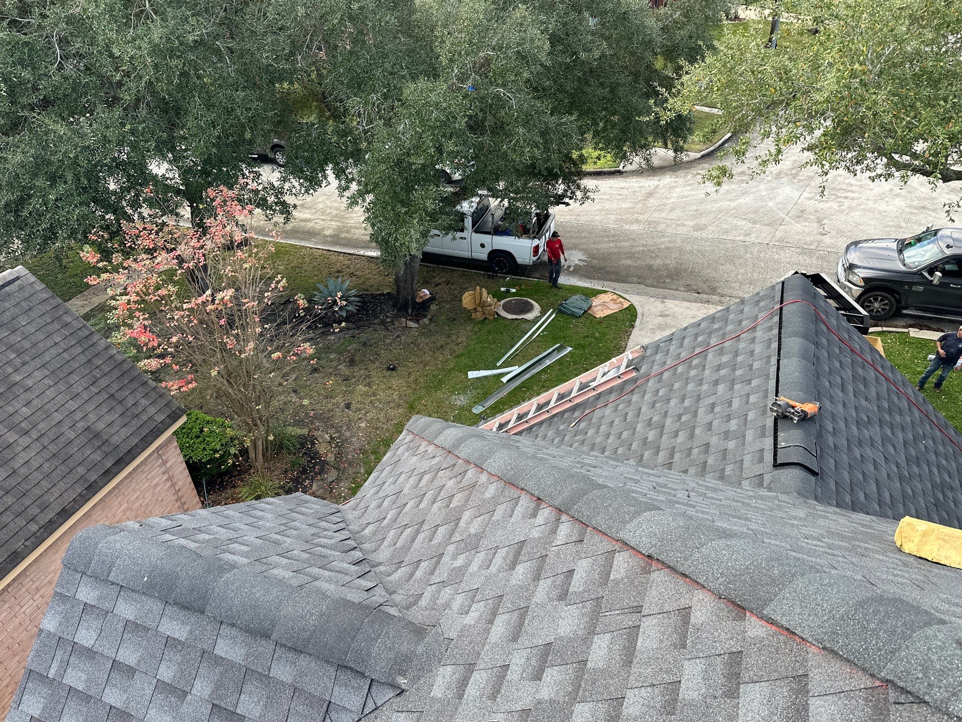 GAF HDZ CHARCOAL W/ PREMIUM RIDGE Z by Motion Roofing
