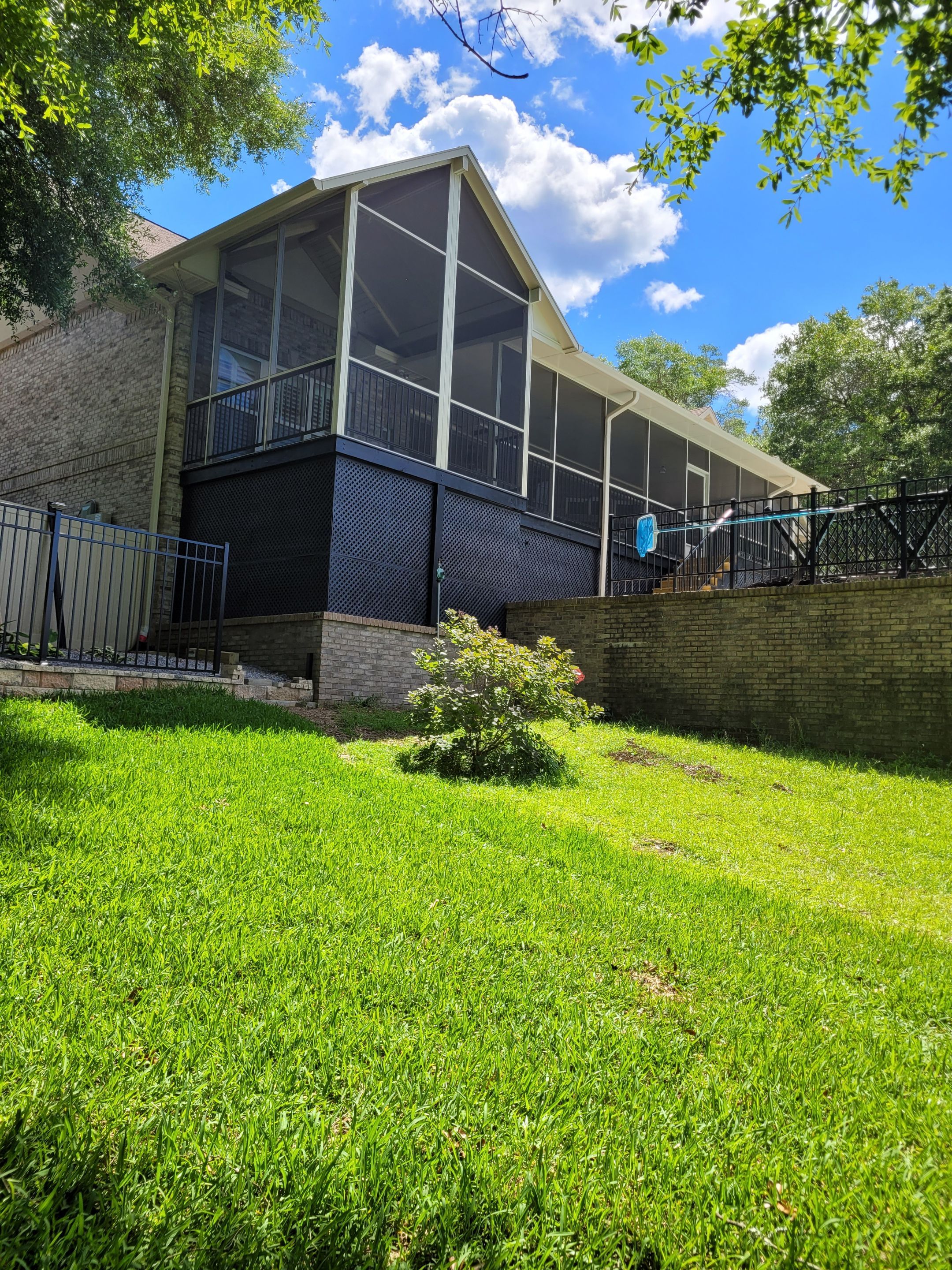 Elevated Screen Room in Crestview by Titan Sunrooms