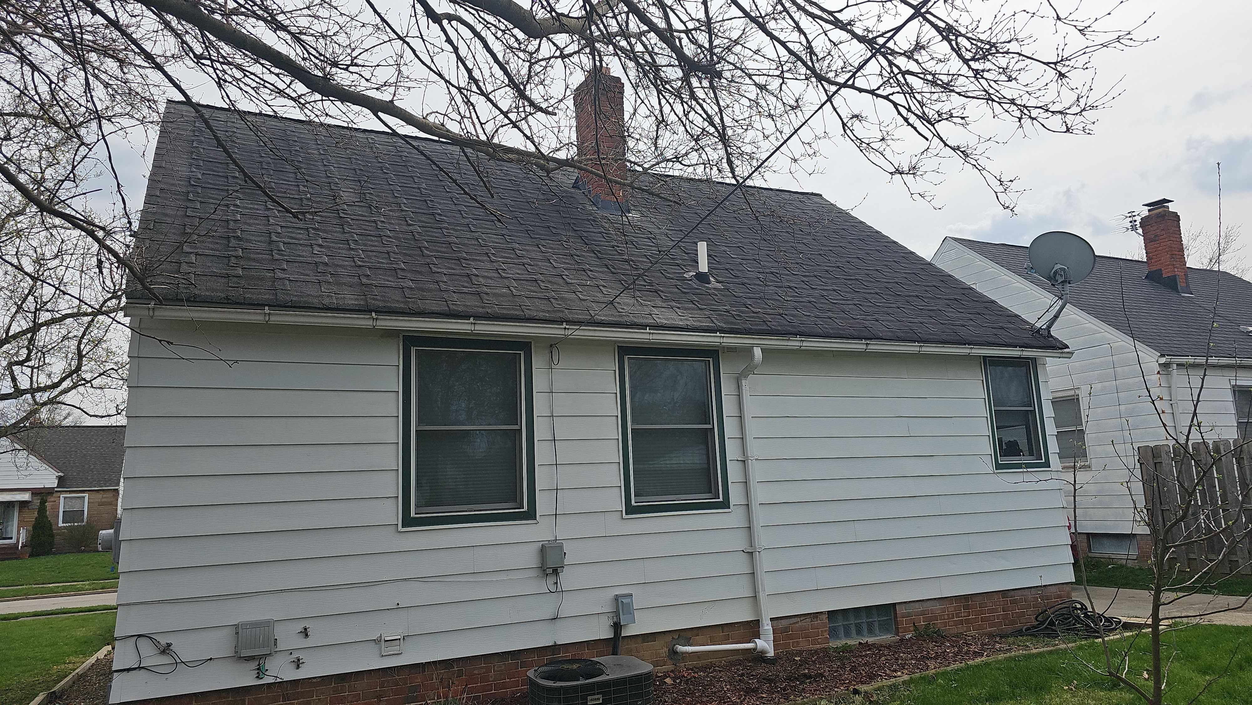 Atlas Pinnacle, Color, Woodland Green, Drip Edge, Color, White by Eagle Eye Roofing