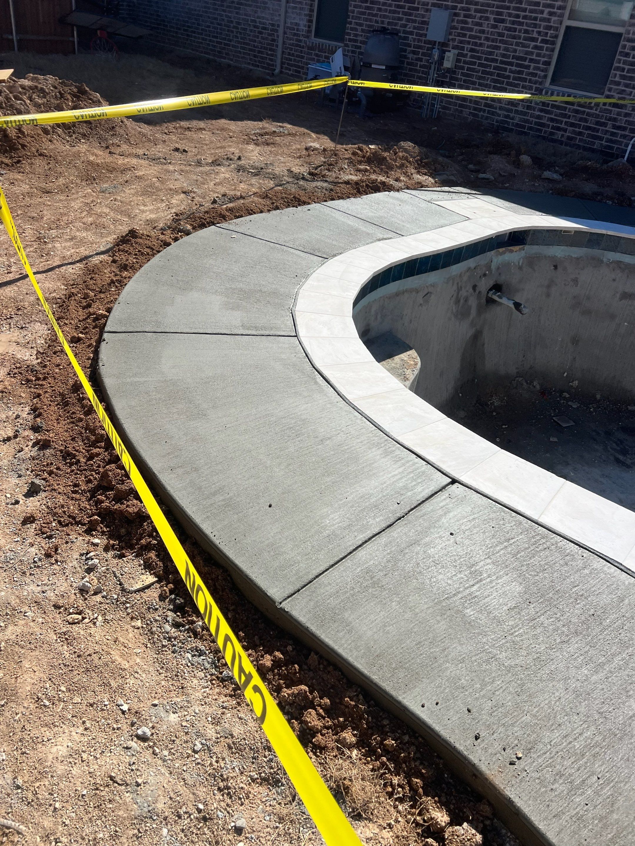 Large Freeform Pool with Tanning Ledge by Pinnacle Pools and Spas - DFW