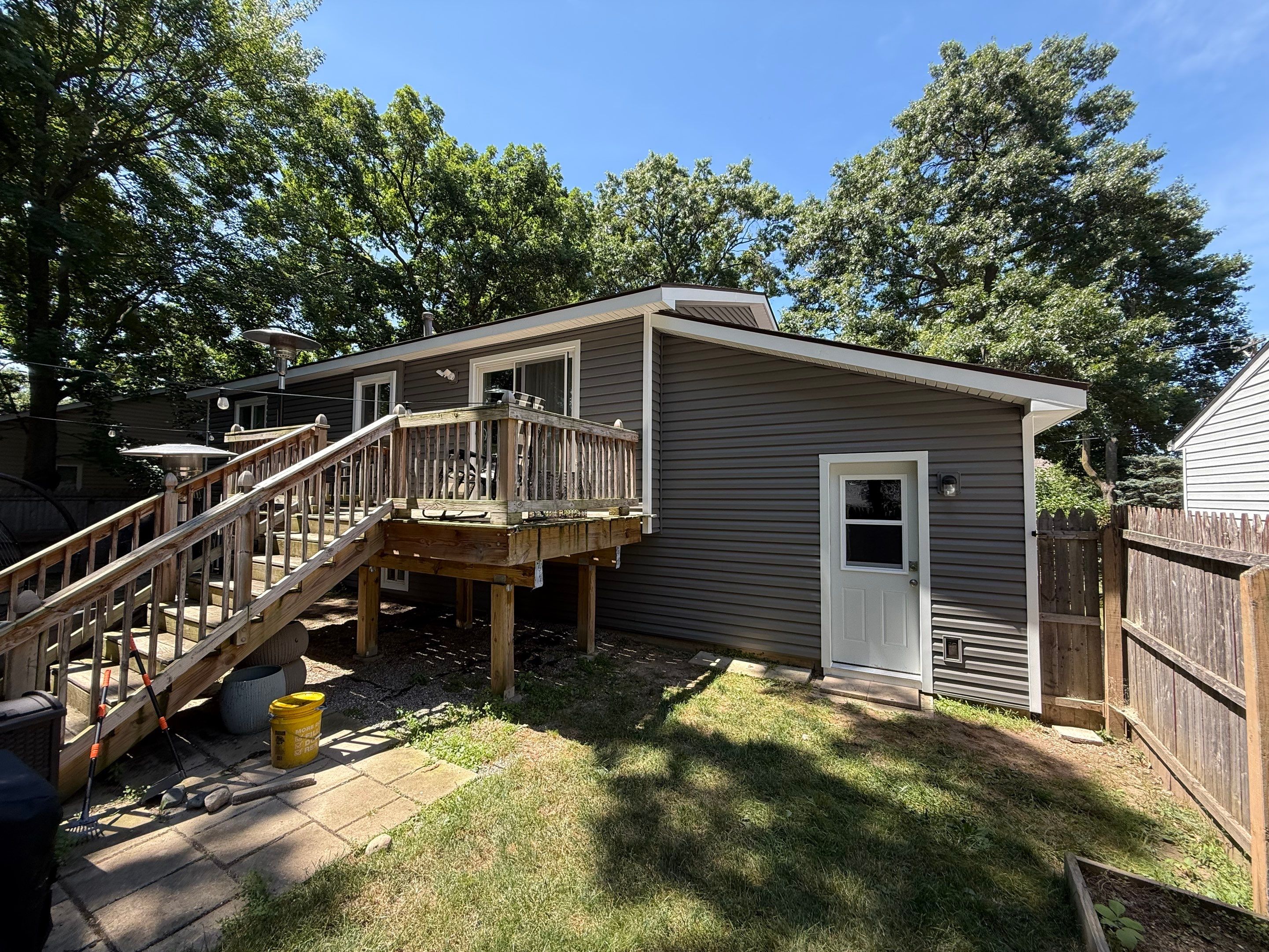 Siding Replacement using Alside D4 Odyssey-Plus Dutchlap Ageless Slate by 180 Contractors