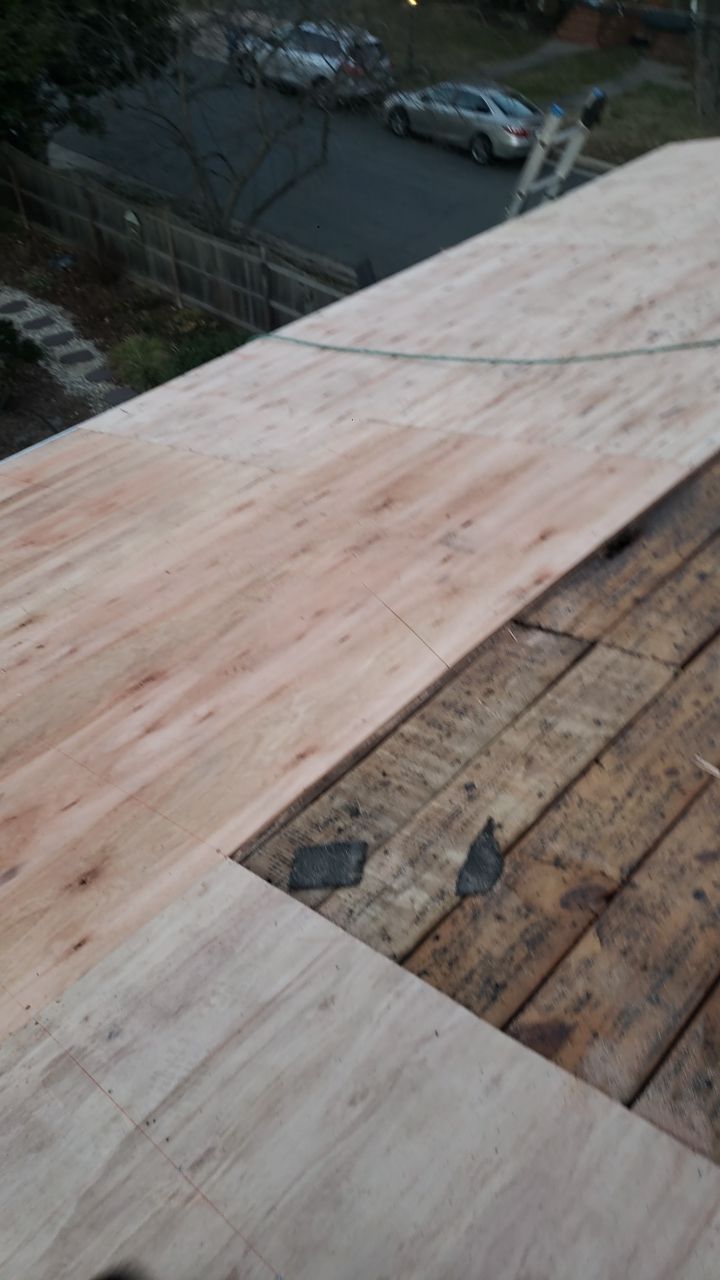 Alexandria Landmark Pro MD Resawn Shake/Flintlastic SA Project by RM Banning, Inc.