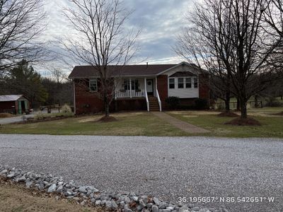 Residential Roofing Installation using Owens Corning Oakridge Roofing System