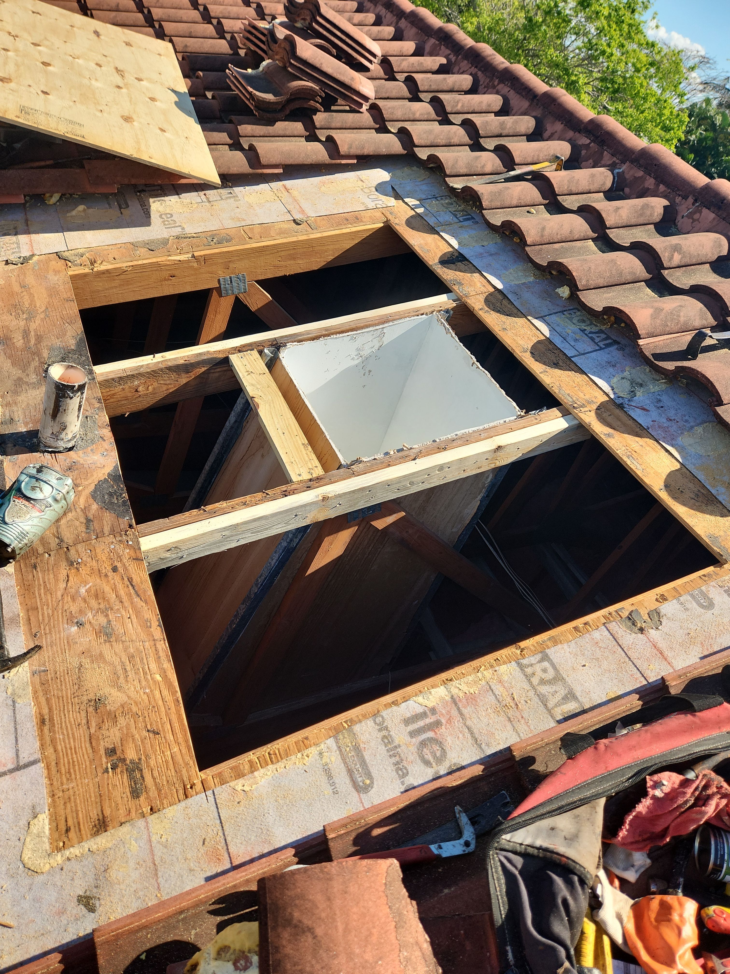 Tile Roof Repair in Boca Raton – Expert Service & Lasting Results by Aastro Roofing