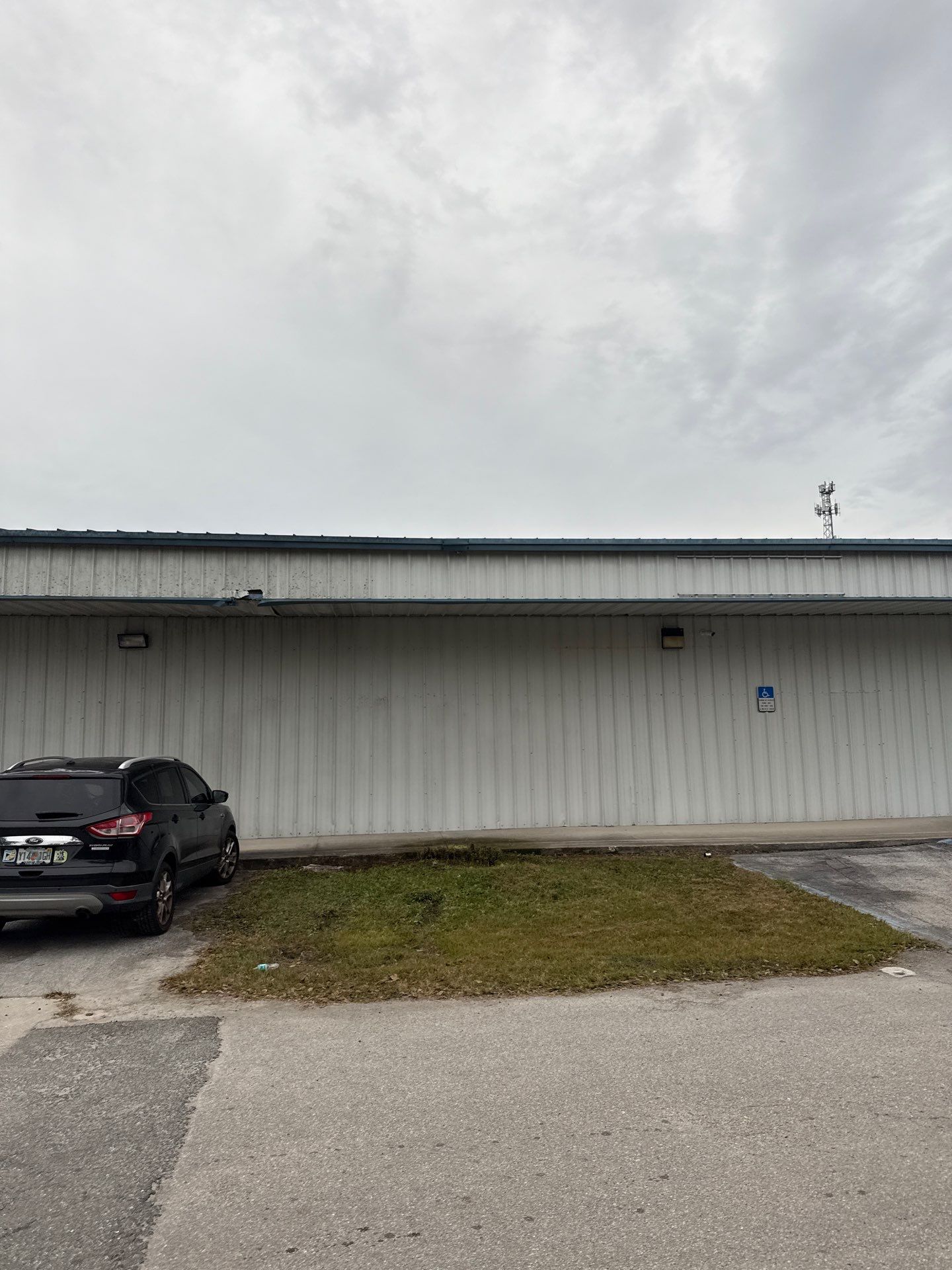 Clean Gutters and Seal Seams in Lakeland FL by Gutter Professors