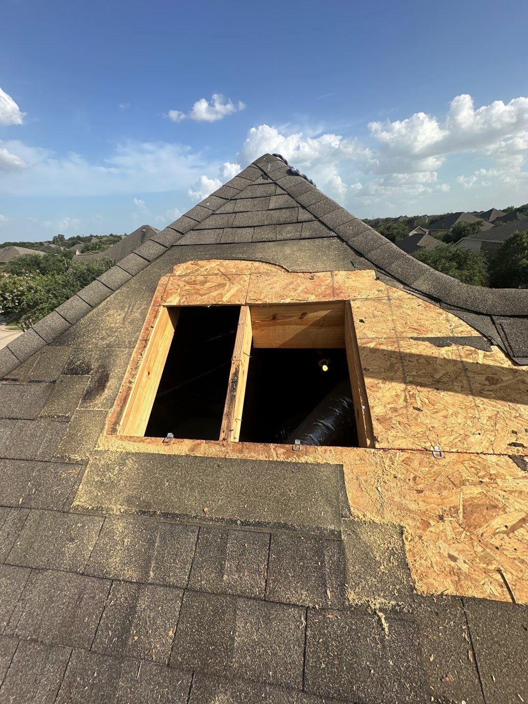 Residential Roofing Installation using Owen's Corning Duration (Lifetime) Shingles by Roof Repair Company