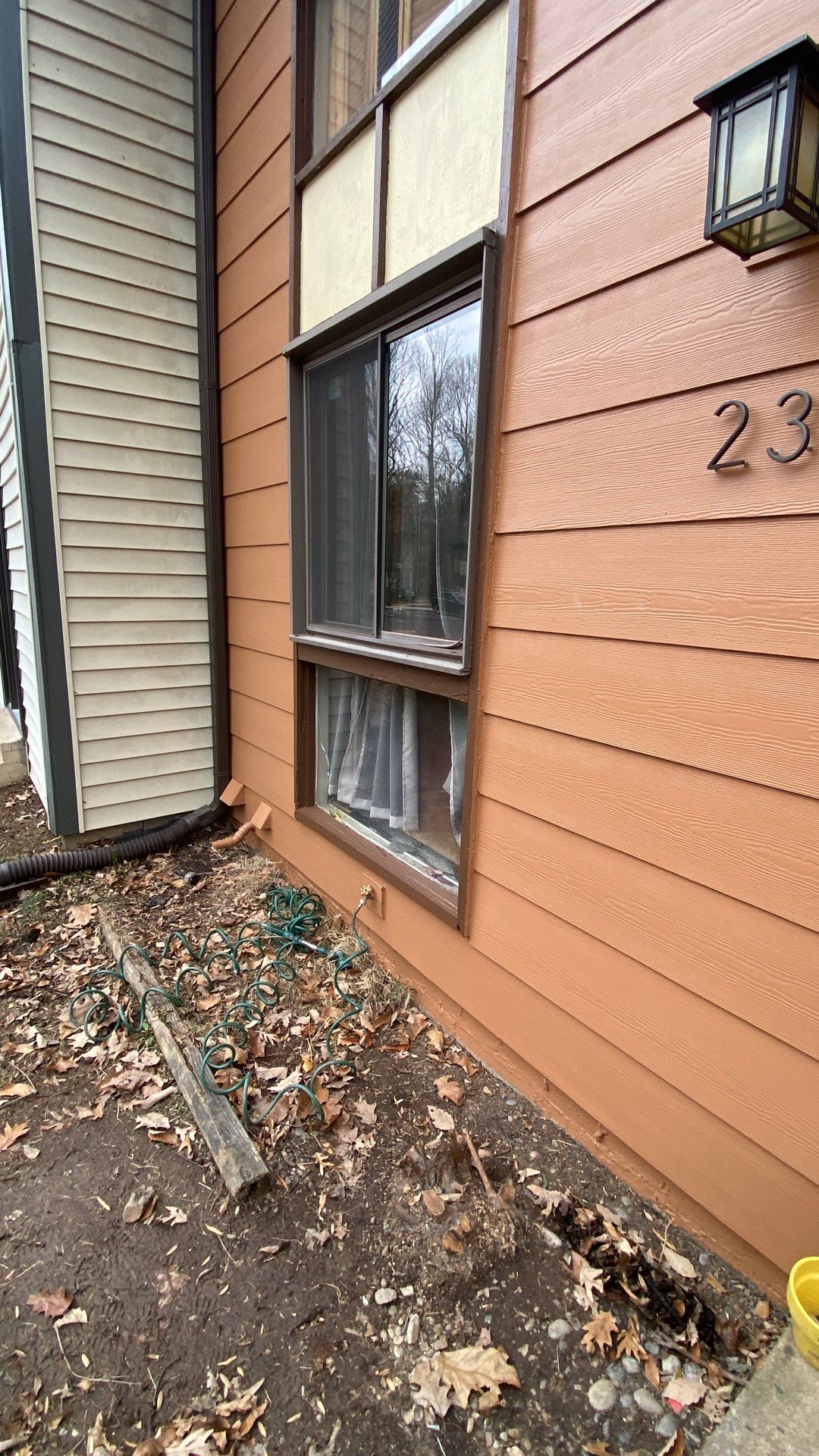 Reston: Residential Siding Replacement with James Hardie Statement Beaded Plank in Cappuccino Muffin by RM Banning, Inc.