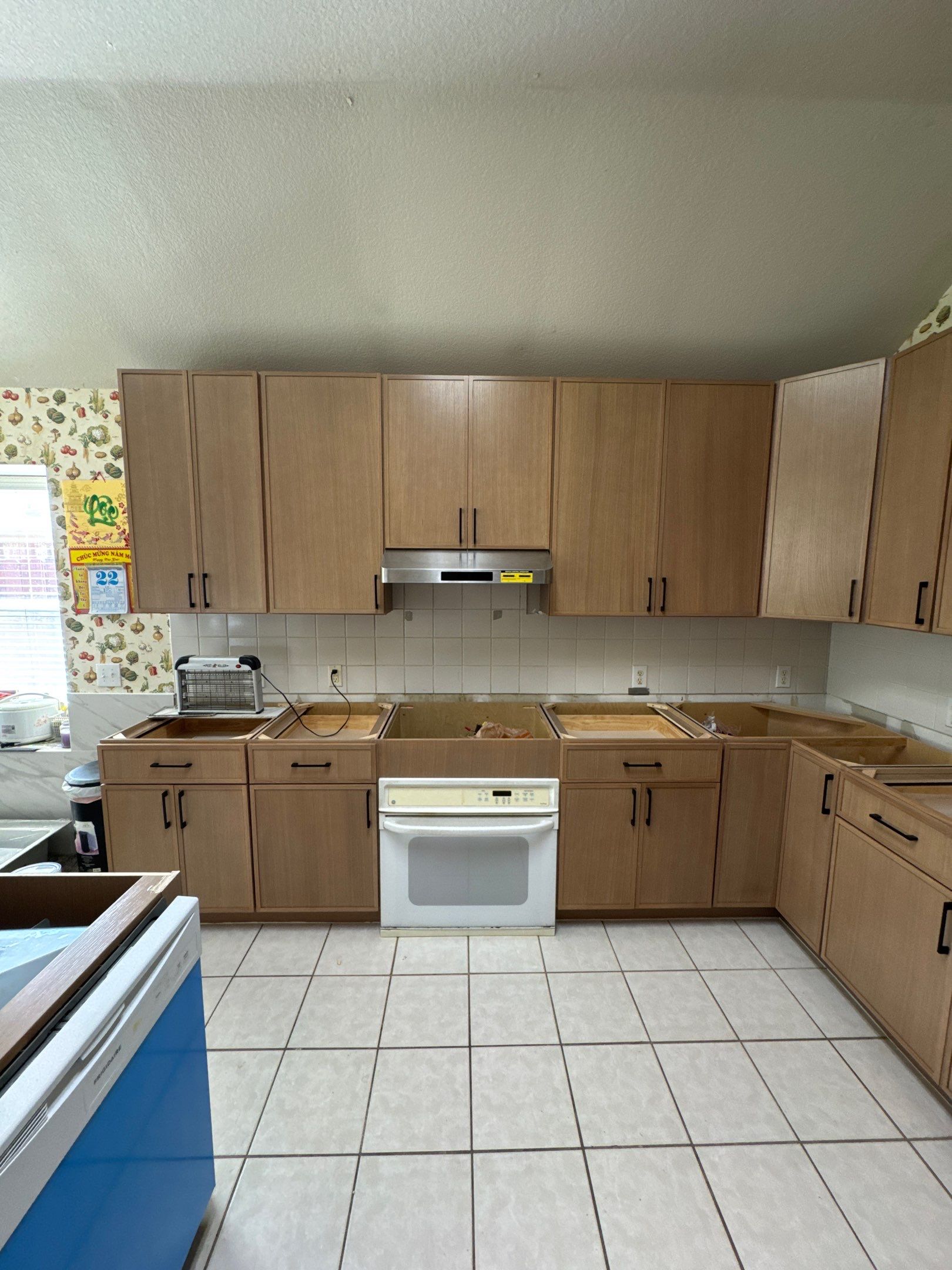 Zero-Disruption Remodel: Cabinets & Countertops Installed in 8 Days Flat by Tibi Soli LLC