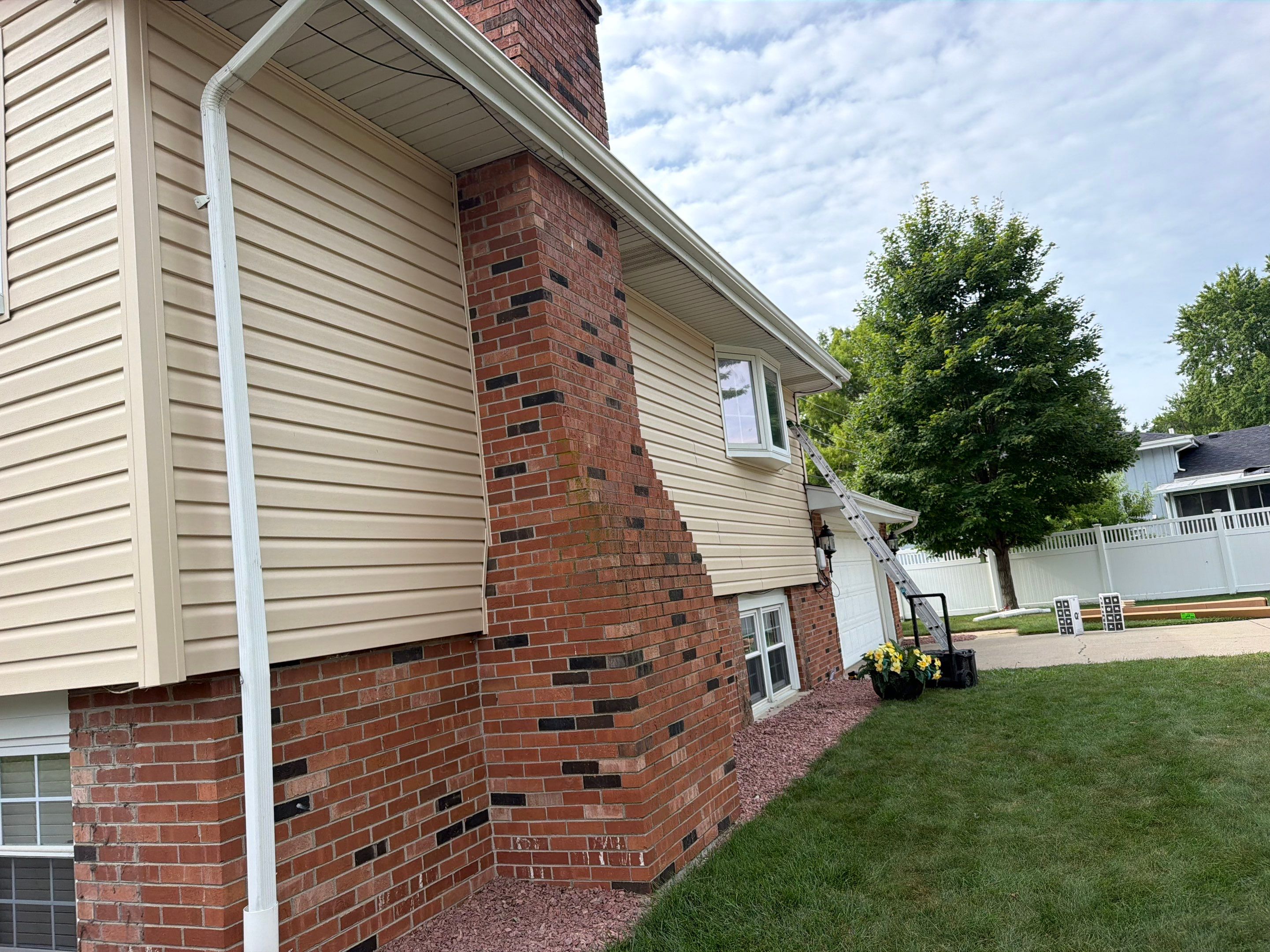Roof, gutters, windows & siding replacement by Optimal Home Improvement 