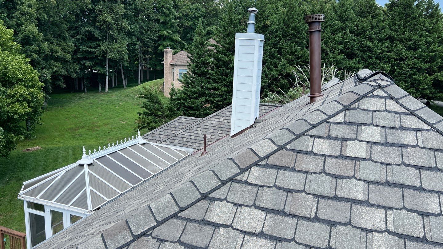 Roof Replacement using Certainteed Grand Manor Shingles by American Home Contractors