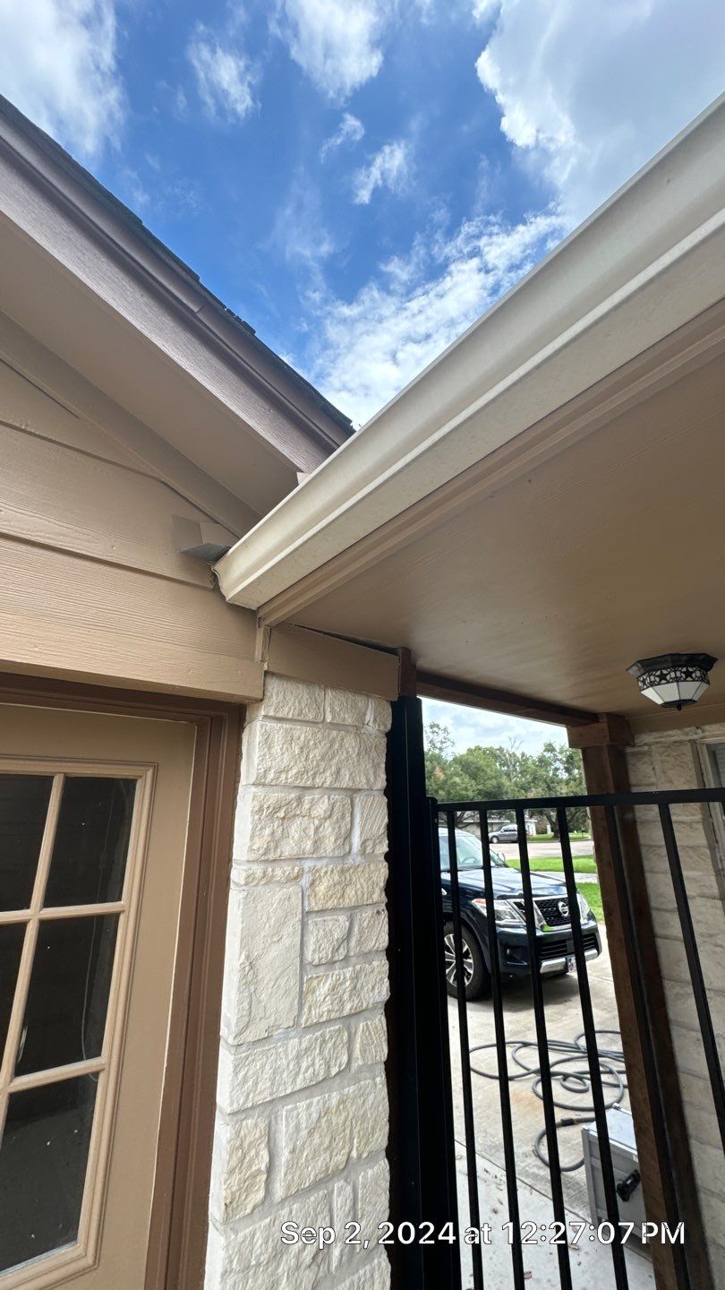  Home Protection Upgrade for Laura! 🏡💧 We just wrapped up an essential project for our client, Laura, focusing on upgrading her home's defense against the elements with a brand new seamless gutter system!  The Project: Enhancing Home Protection with Seamless Gutters Old, clogged, or damaged gutters can lead to serious and costly problems down the road. Our goal was to install a system that offered superior function and a clean, modern look.  What We Did:  Seamless Gutter Replacement: We installed new 5-inch seamless gutters around the entire house. Unlike sectional gutters, seamless gutters are custom-made on-site, minimizing joints where leaks often occur.  Precision Installation: Every section was meticulously aligned and securely attached, ensuring the optimal slope for water flow. We use high-quality, durable materials designed for longevity.  Why This Upgrade Matters This isn't just about catching rain—it's about protecting the value and structural integrity of the home. Here are the key benefits Laura is now enjoying:  Foundation Defense: The new gutters efficiently channel rainwater away from the foundation, significantly reducing the risk of water damage and basement flooding.  Siding and Paint Preservation: By directing water away from the walls, the new system helps preserve the home's siding and exterior paint, cutting down on future maintenance costs.  Erosion Control: The controlled water flow prevents destructive soil erosion around the property and landscaping.  Enhanced Curb Appeal: The clean lines of the new seamless gutters provide an instant, subtle boost to the home's overall appearance.  Is Your Home Ready for a Gutter Check-Up? Gutters are one of those features people often forget about until there's a problem! If your gutters are sagging, leaking, pulling away from the house, or constantly overflowing, it might be time for an inspection.  ❓ What part of your home's exterior protection are you planning to upgrade next? Let us know in the comments! 👇  💡 Don't wait for the next storm to check your home's water management system! If you're looking for durable, effective, and attractive seamless gutters, contact us for a free consultation. by Texas Urban Elements