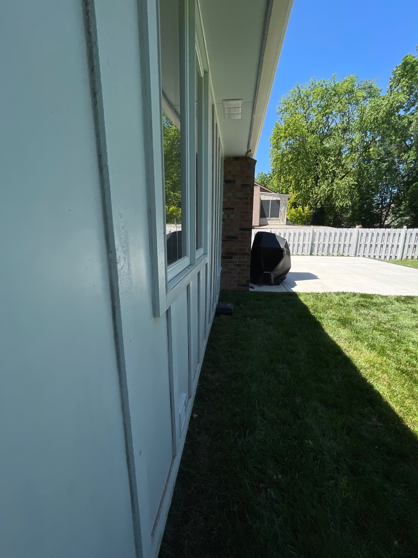 James Hardie siding in Overland park  by EEC  Windows, Siding & Roofing 