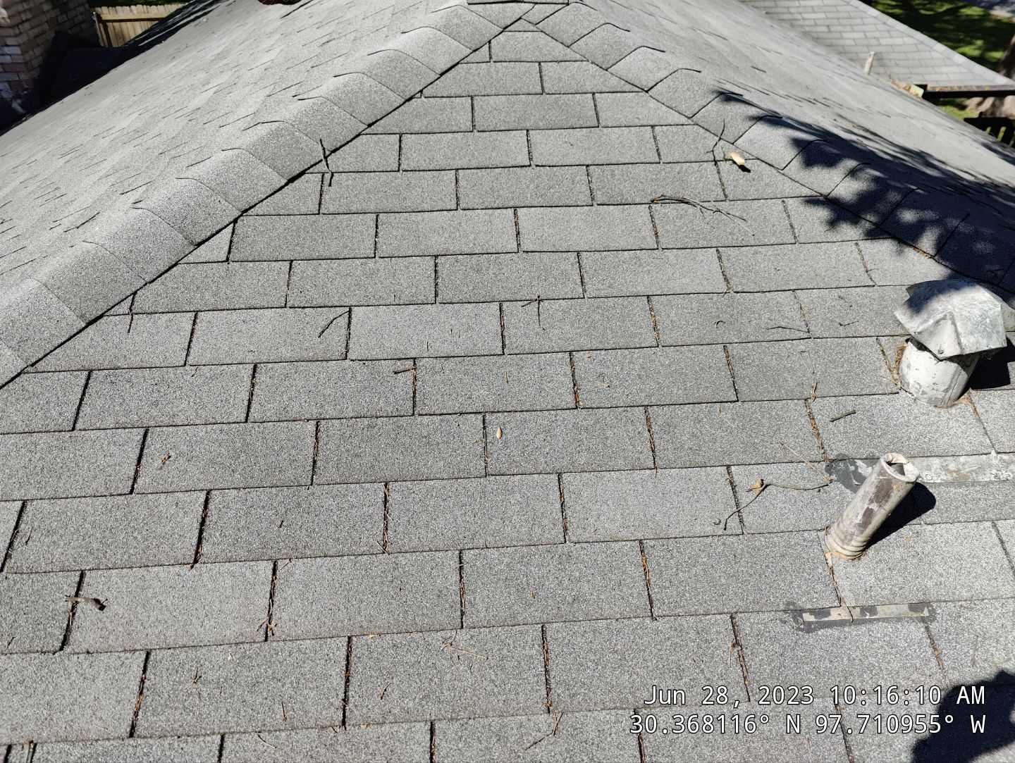 Residential Roofing Installation using Owens Corning Oakridge Estate Grey by DeZign Roofing & Exteriors