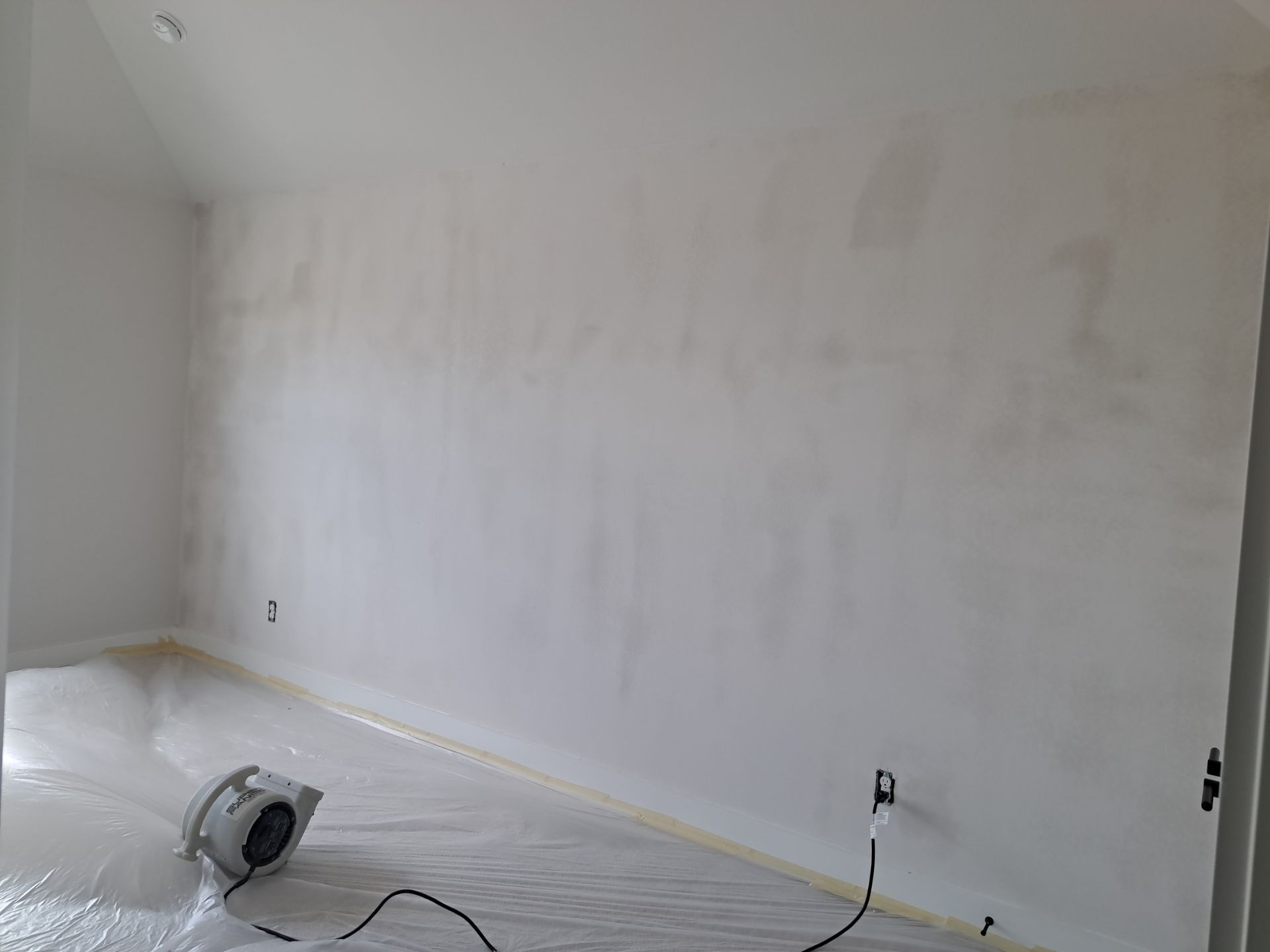 Wallpaper Installation in DFW by Nomad Painting