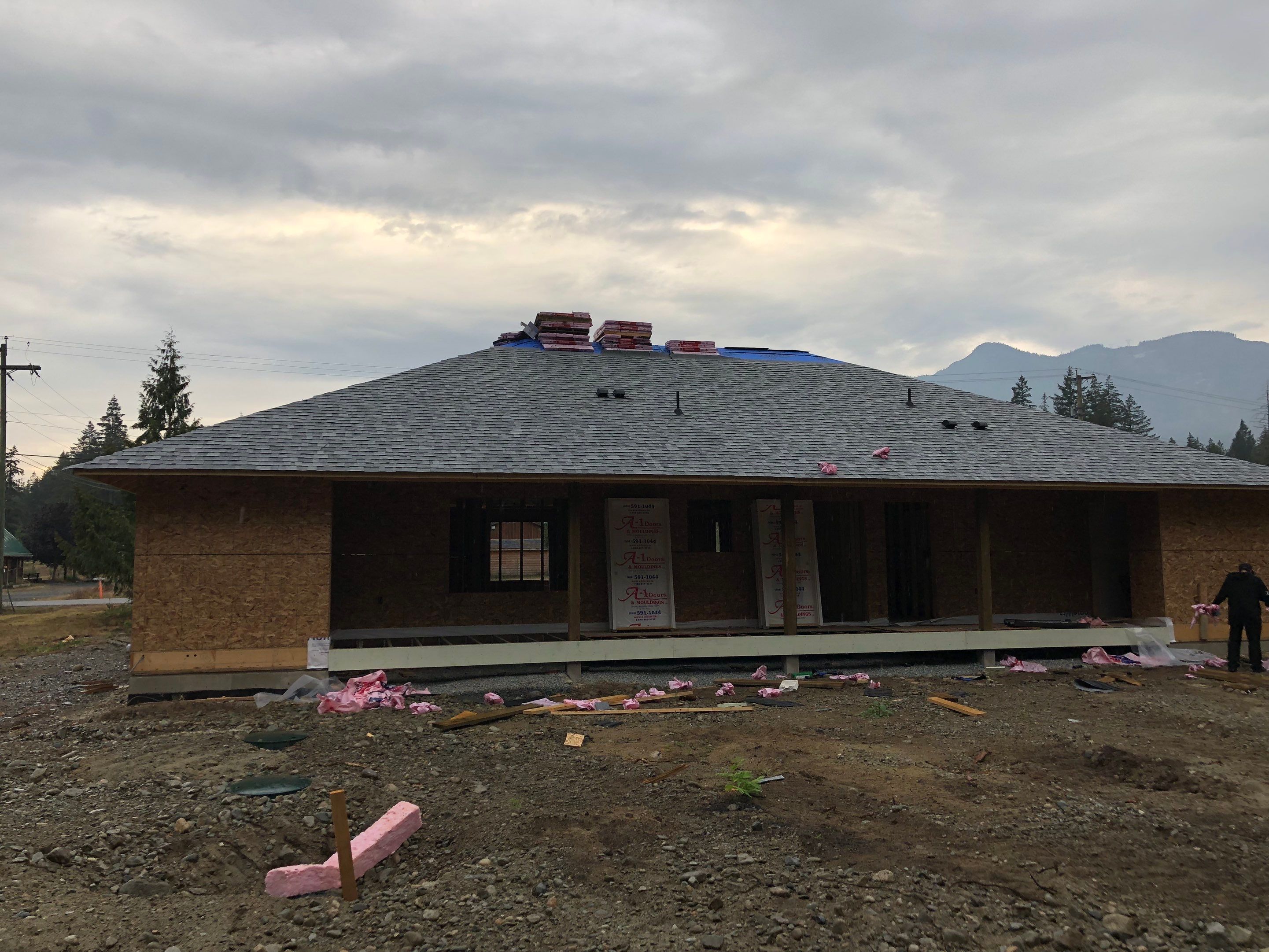 Residential Roofing Installation using OC Oakridge shingles by Top Notch Roofing Inc