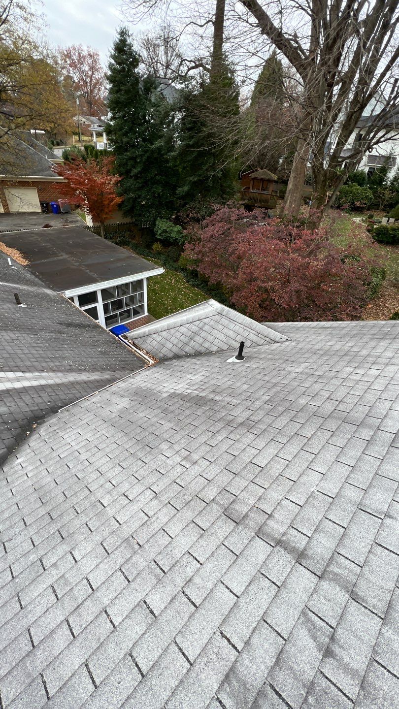 Arlington: CertainTeed Landmark Designer Shingles in Cobblestone Gray by RM Banning, Inc.