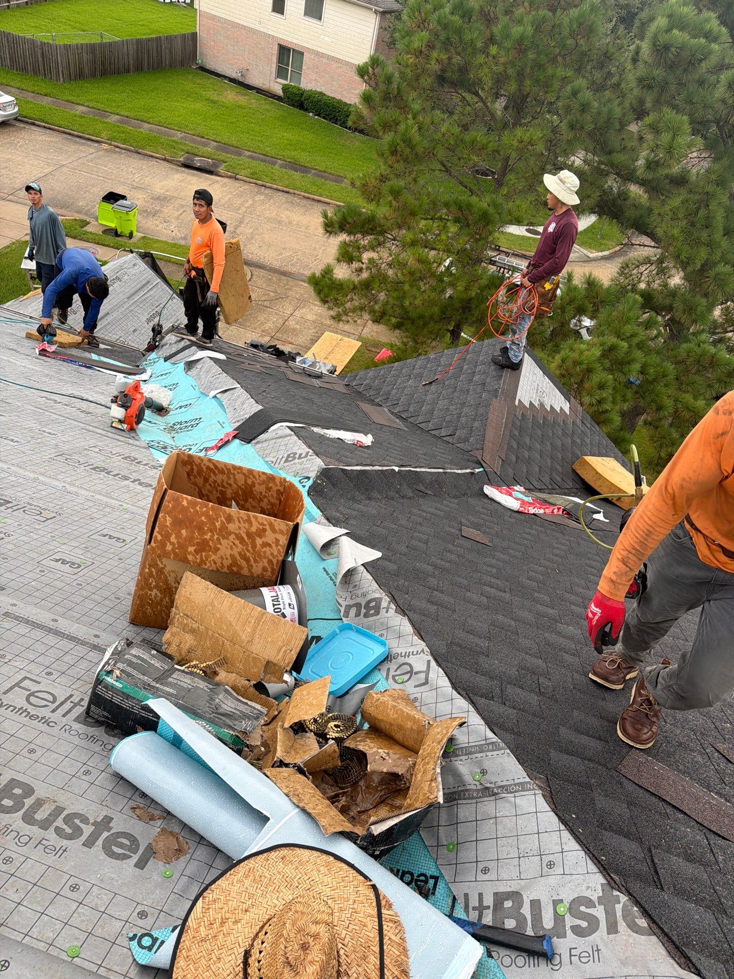 Roof Replacement in Sedona Creek, Missouri City TX by Roof Repair Company
