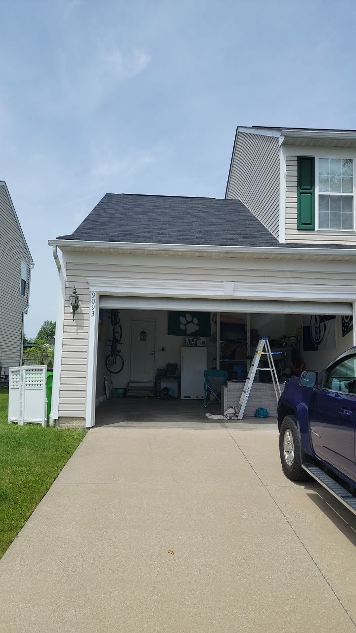 Brand: Atlas Pinnacle Color: Pristine Scotchgarde Copper Canyon Drip: White by Eagle Eye Roofing