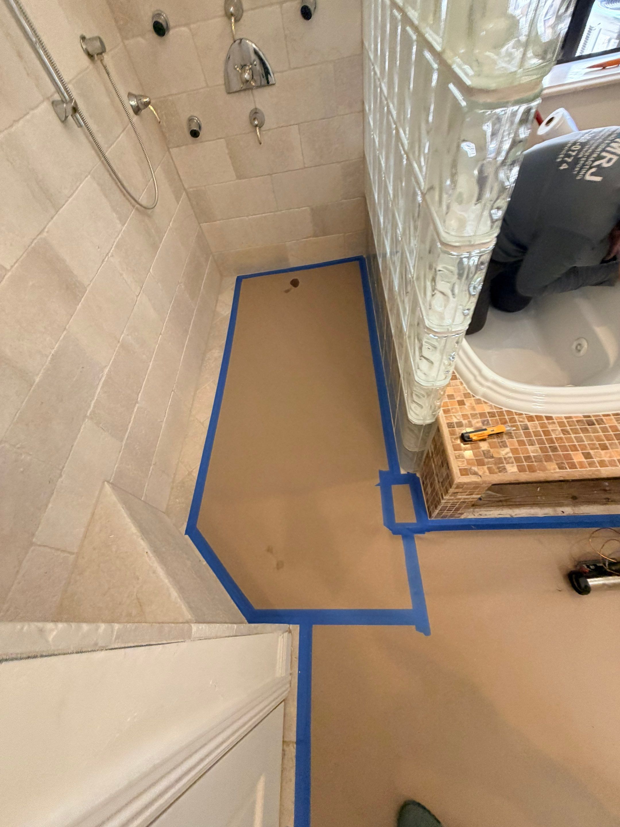 Roman Tub Remodel - Deerfield Beach by Hevi Tile