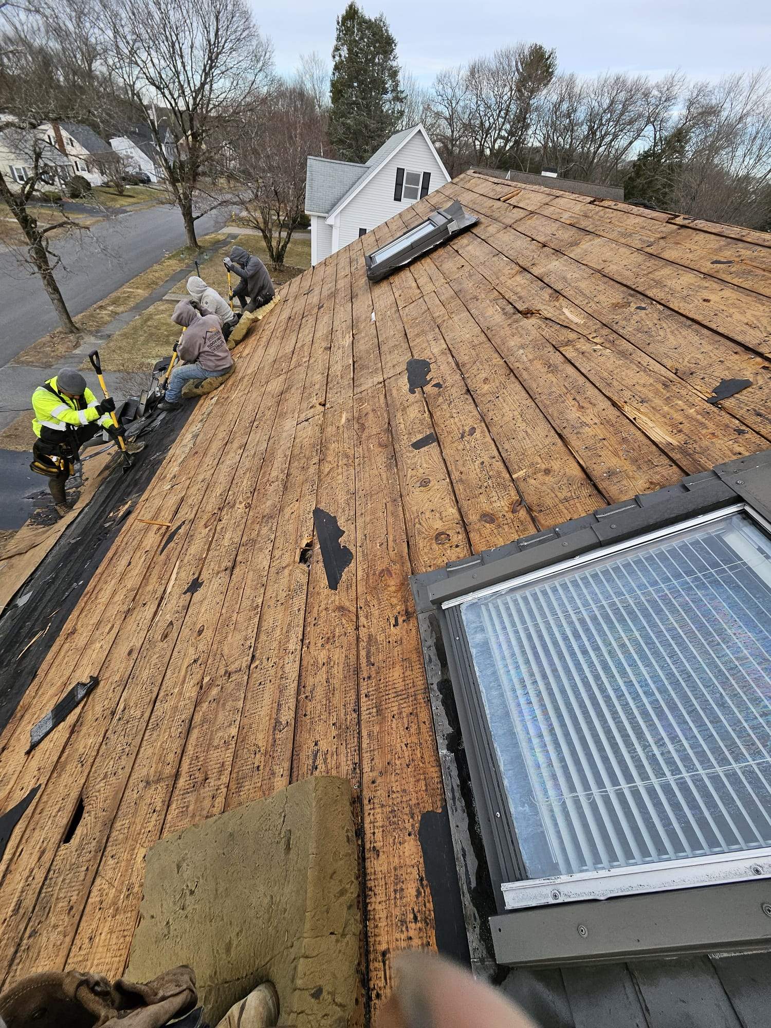 Full Strip & Re-Roof in Andover, MA – Architectural Black Shingles by JOHNNYS PRO