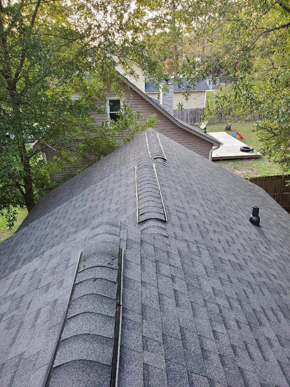 Residential Roofing Installation using Owens Corning Oakridge- Williamsburg Gray by Indigo State Roofing