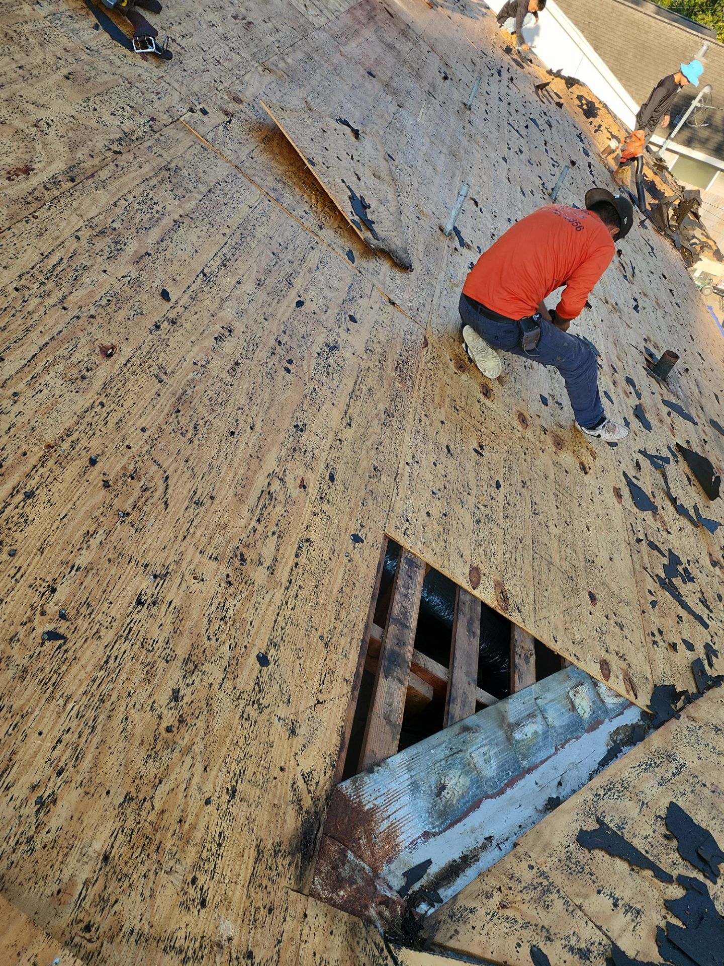 Residential Roofing Installation using Owen's Corning Duration (Lifetime) Shingles by Roof Repair Company