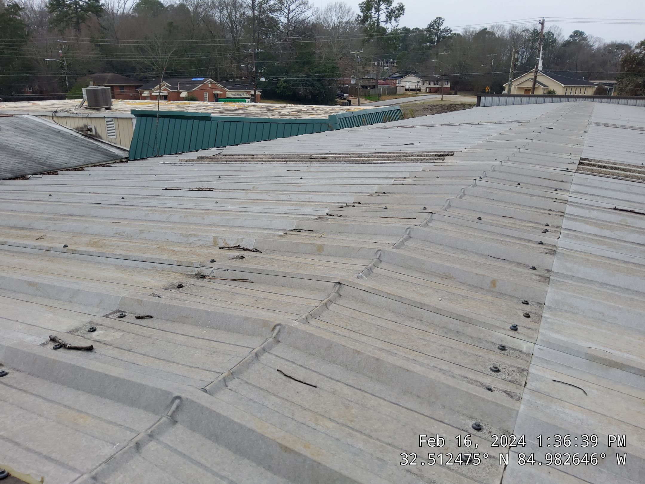 Master Clean Roof and Gutter Cleaning by iGreen Solutions