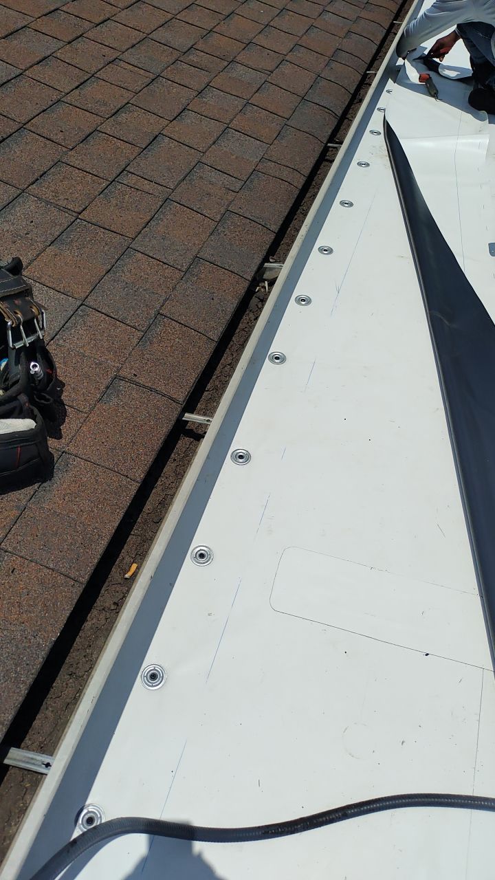 First Assembly of God, De Queen, Arkansas by Hostetler Roofing