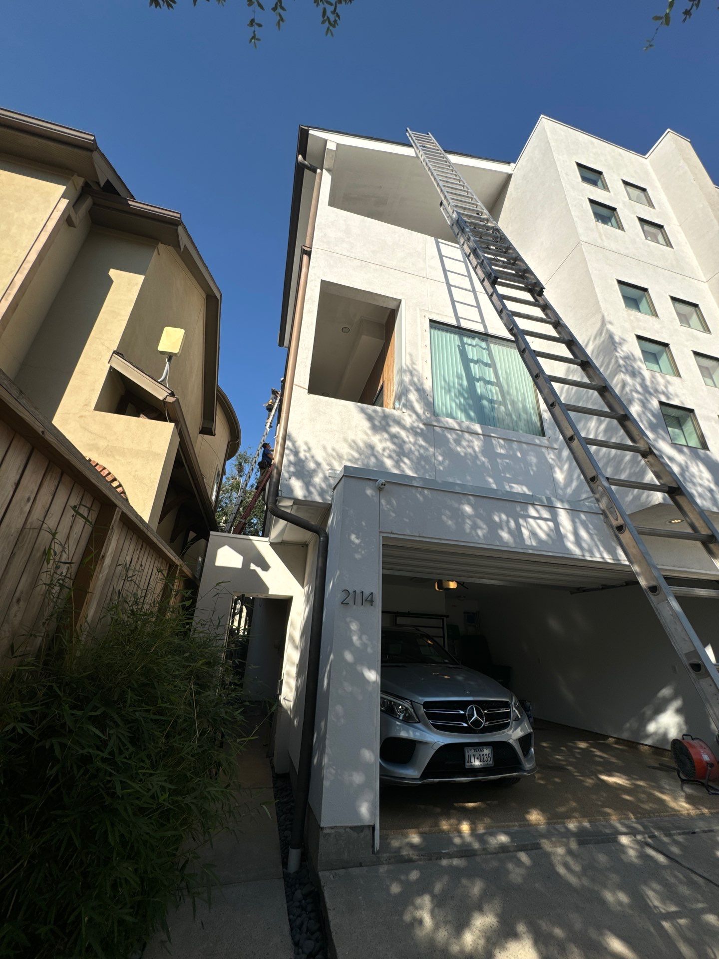 Scupper Repair Wall Leak by Associates Roofing Unlimited 